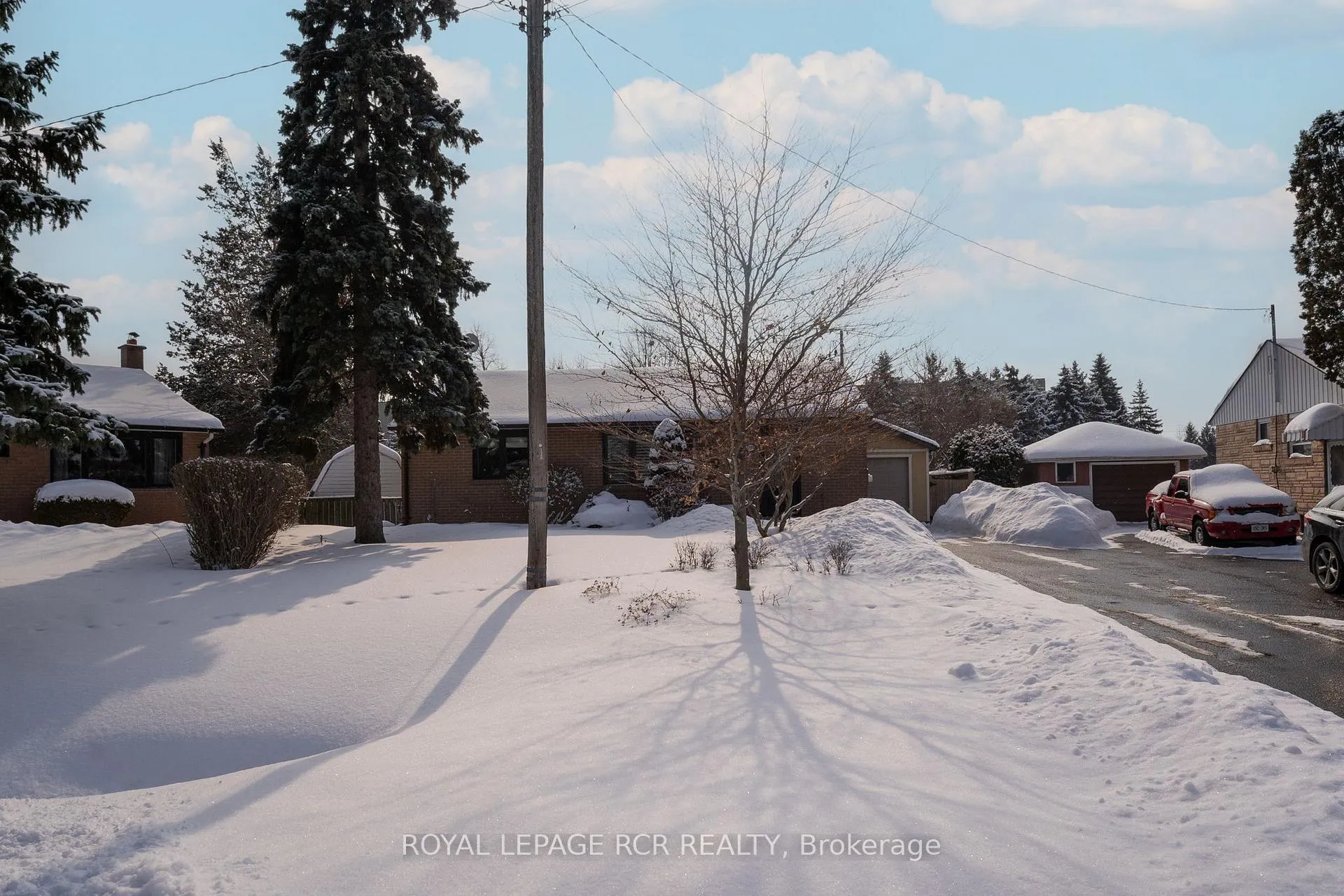 Photo 42 of 205 Martha Crescent, Caledon, Bolton West — HOMEH