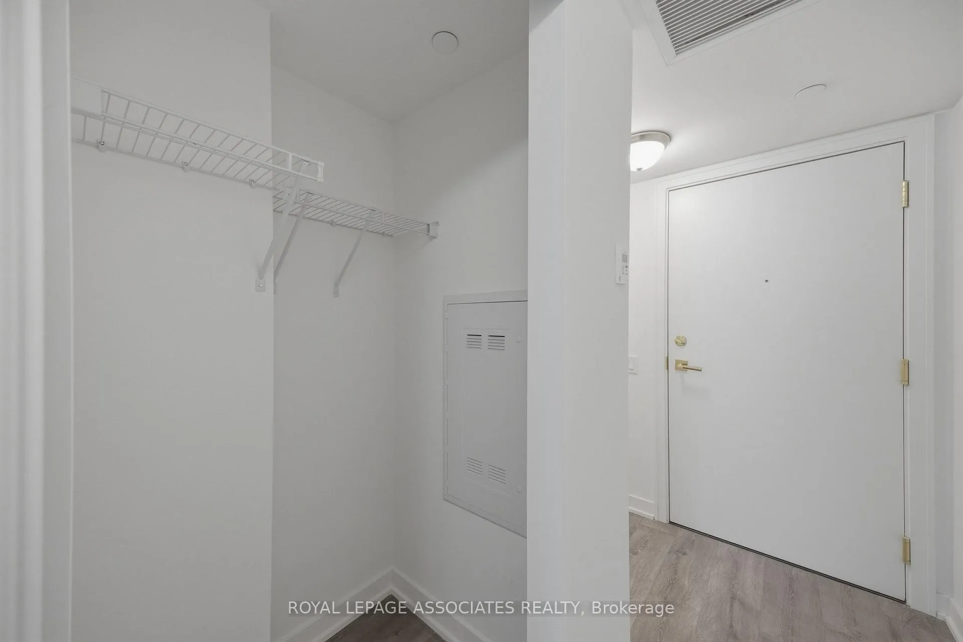 Photo 7 of Unit 503, 2 Manderley Drive, Scarborough, Birchcliffe-Cliffside — HOMEH