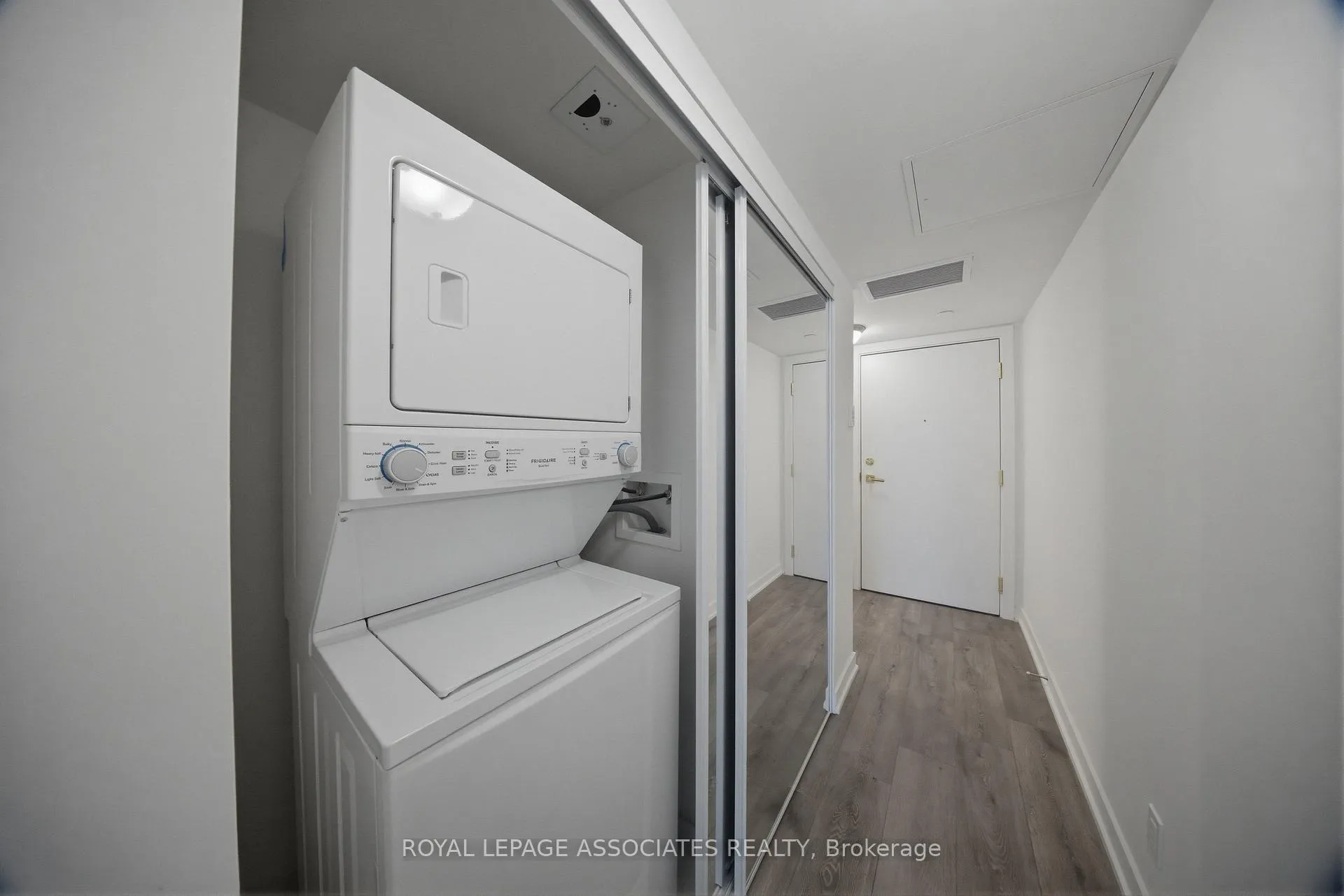 Photo 10 of Unit 503, 2 Manderley Drive, Scarborough, Birchcliffe-Cliffside — HOMEH