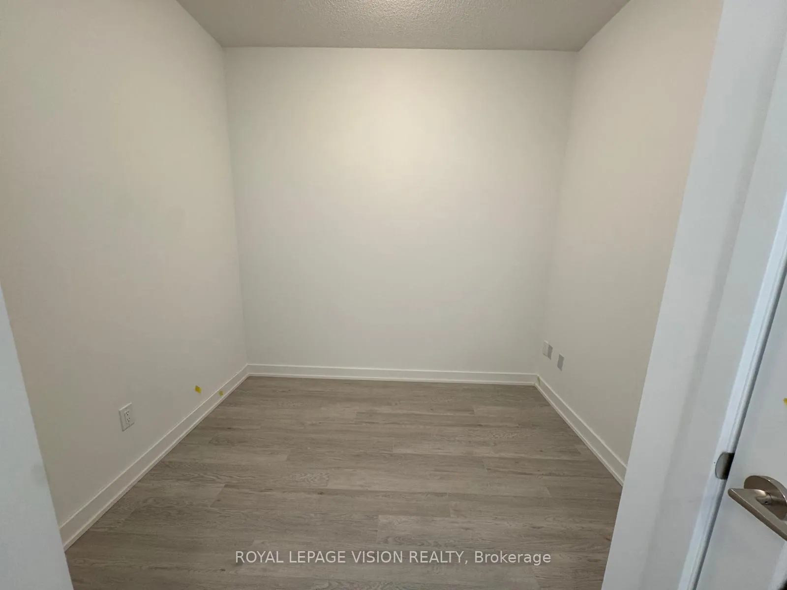 Photo 7 of Unit 2605, 1010 Sandy Beach Road, Pickering, Bay Ridges — HOMEH