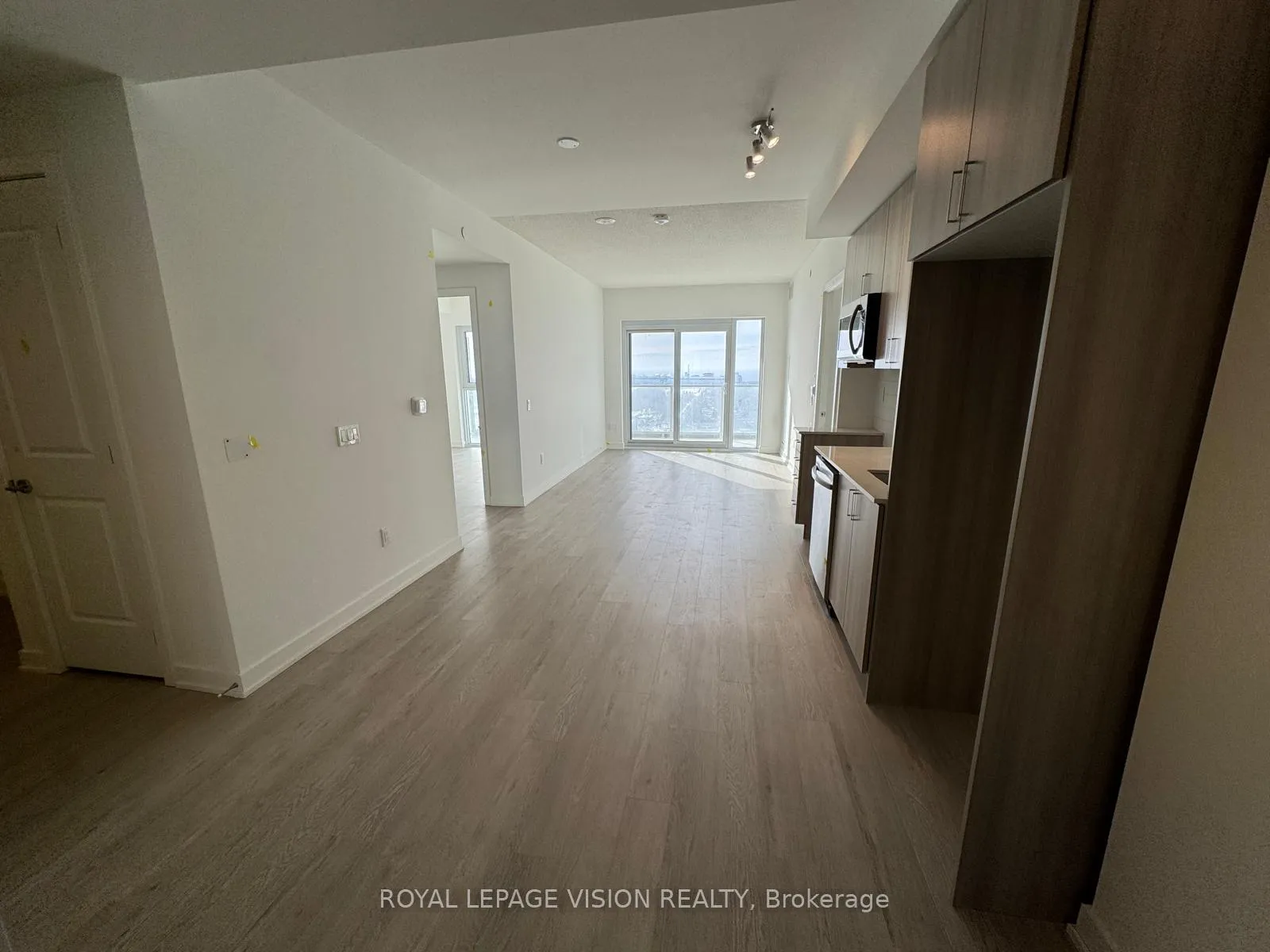 Photo 8 of Unit 2605, 1010 Sandy Beach Road, Pickering, Bay Ridges — HOMEH