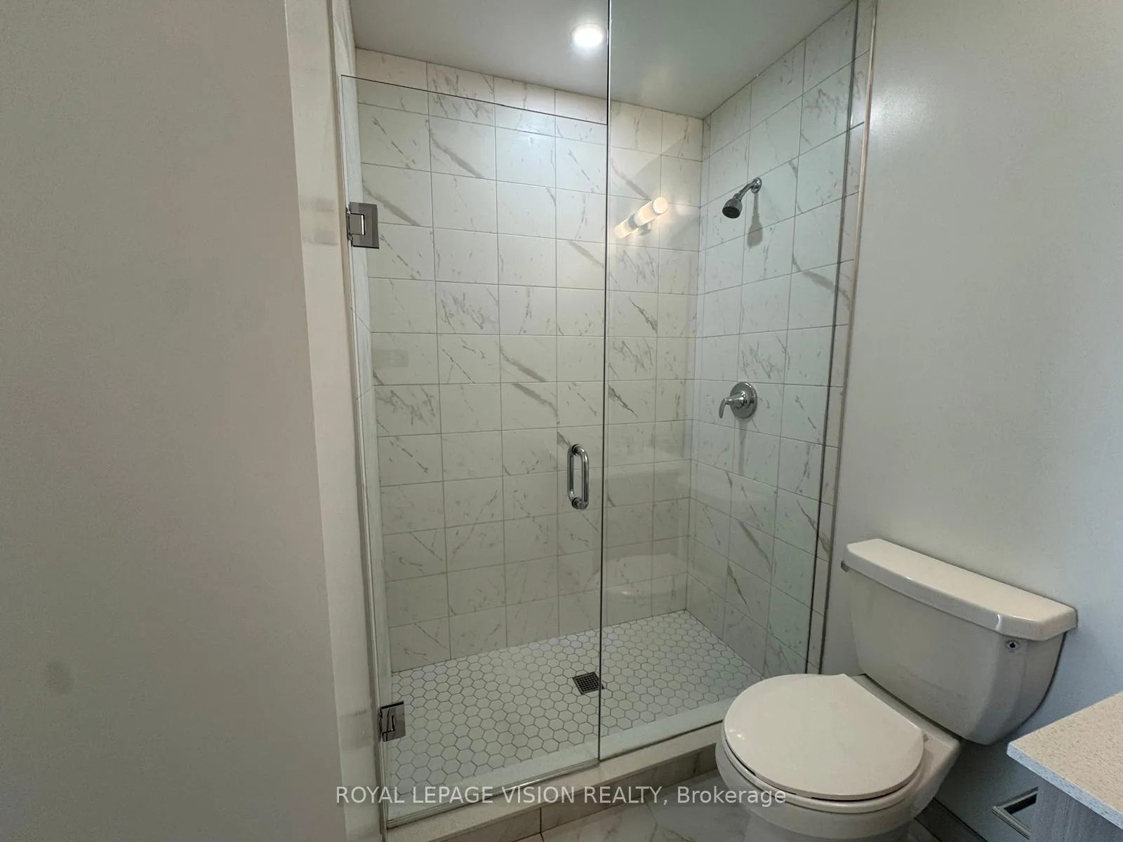 Photo 11 of Unit 2605, 1010 Sandy Beach Road, Pickering, Bay Ridges — HOMEH