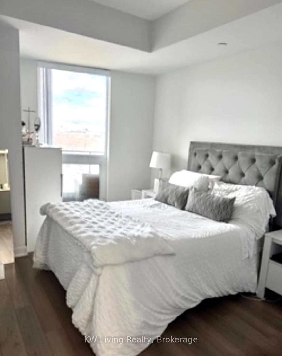 Photo 9 of Unit 1107, 60 Berwick Avenue, Toronto, Yonge-Eglinton — HOMEH