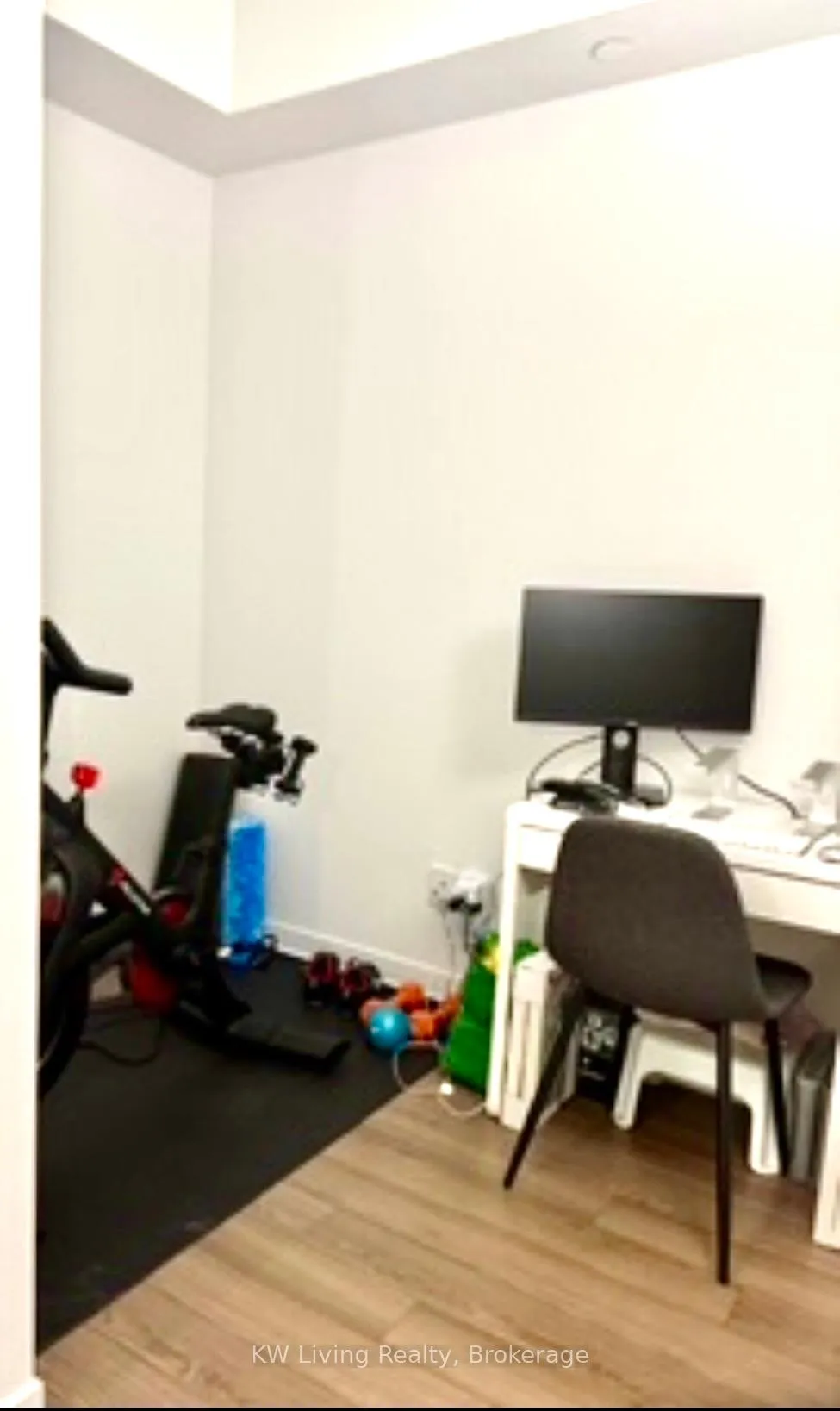 Photo 10 of Unit 1107, 60 Berwick Avenue, Toronto, Yonge-Eglinton — HOMEH