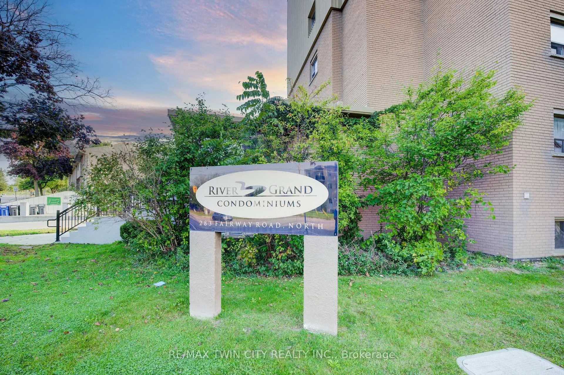 Photo 3 of Unit 201, 283 Fairway Road N, Kitchener, Centreville Chicopee — HOMEH