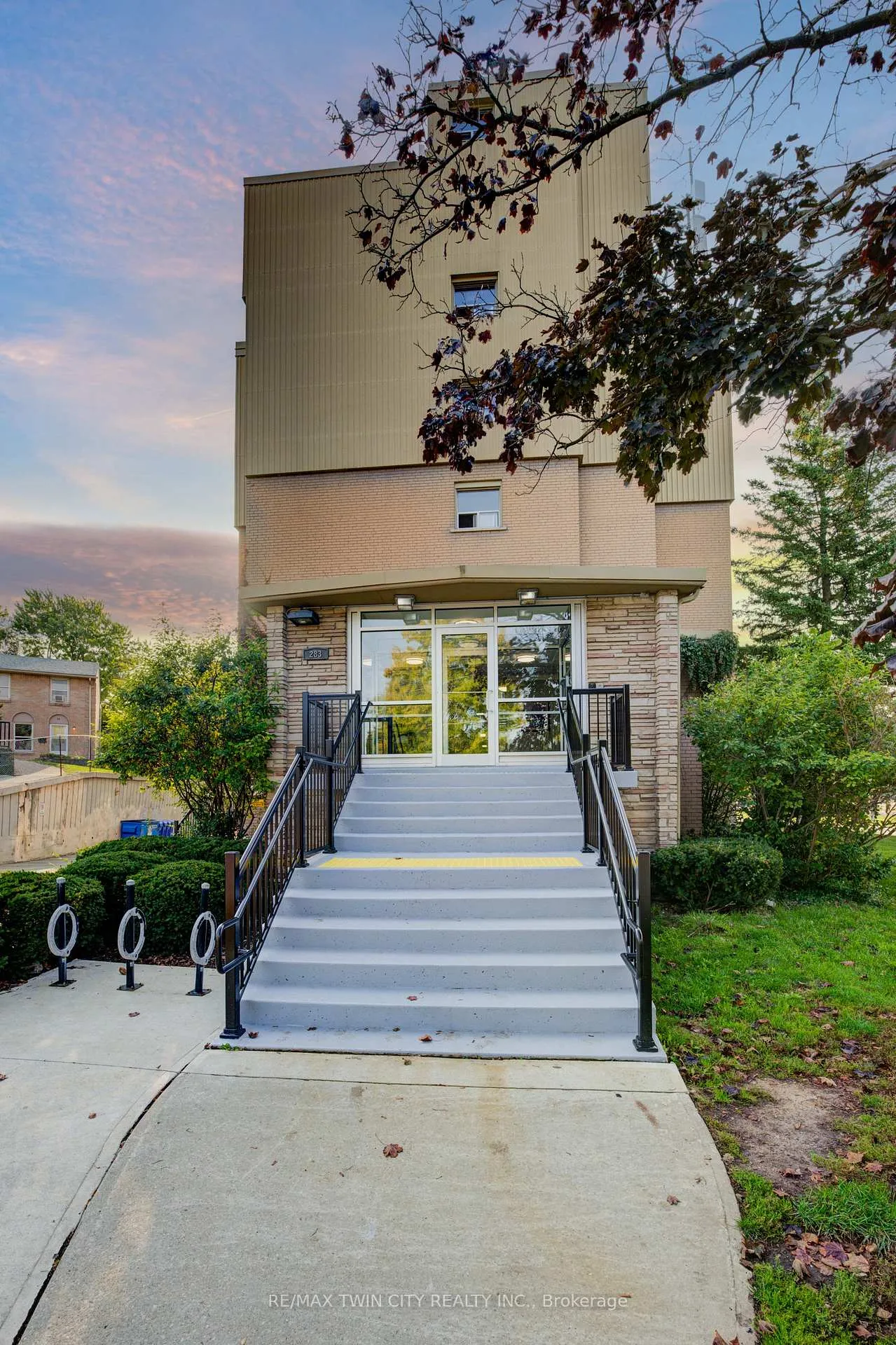 Photo 5 of Unit 201, 283 Fairway Road N, Kitchener, Centreville Chicopee — HOMEH