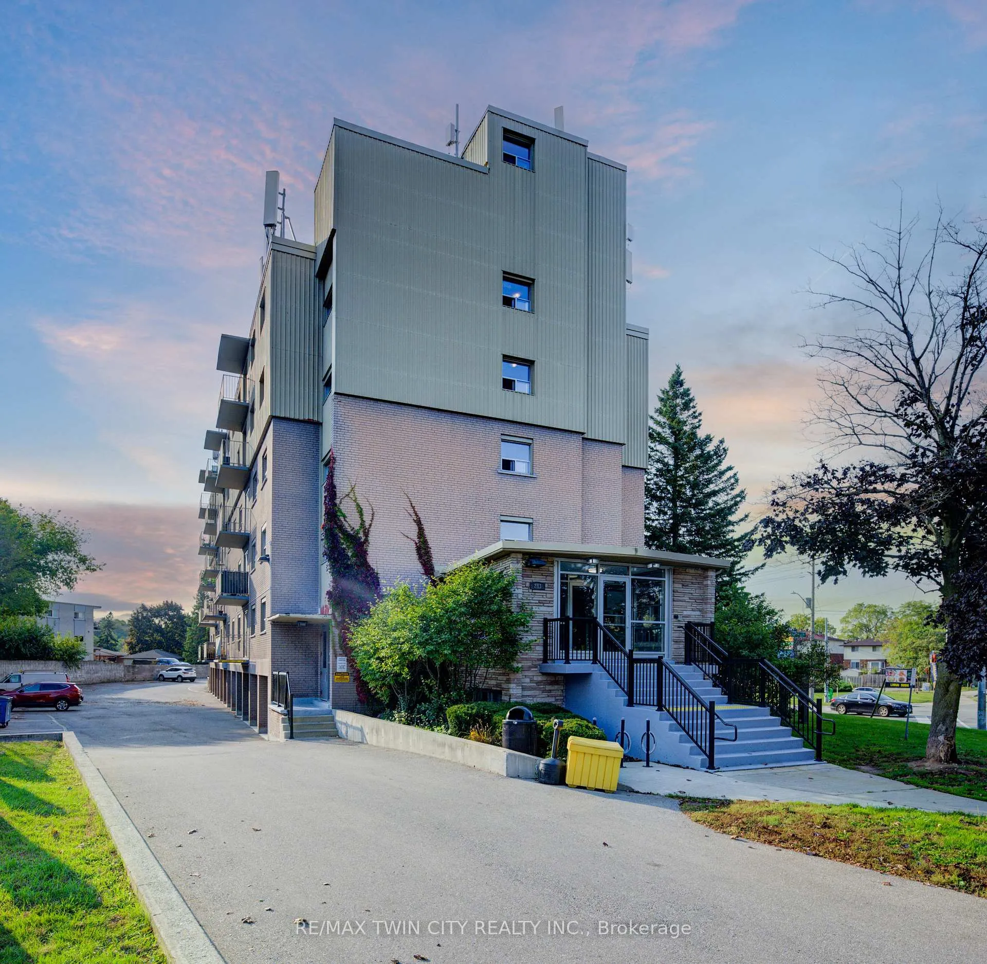 Photo 6 of Unit 201, 283 Fairway Road N, Kitchener, Centreville Chicopee — HOMEH
