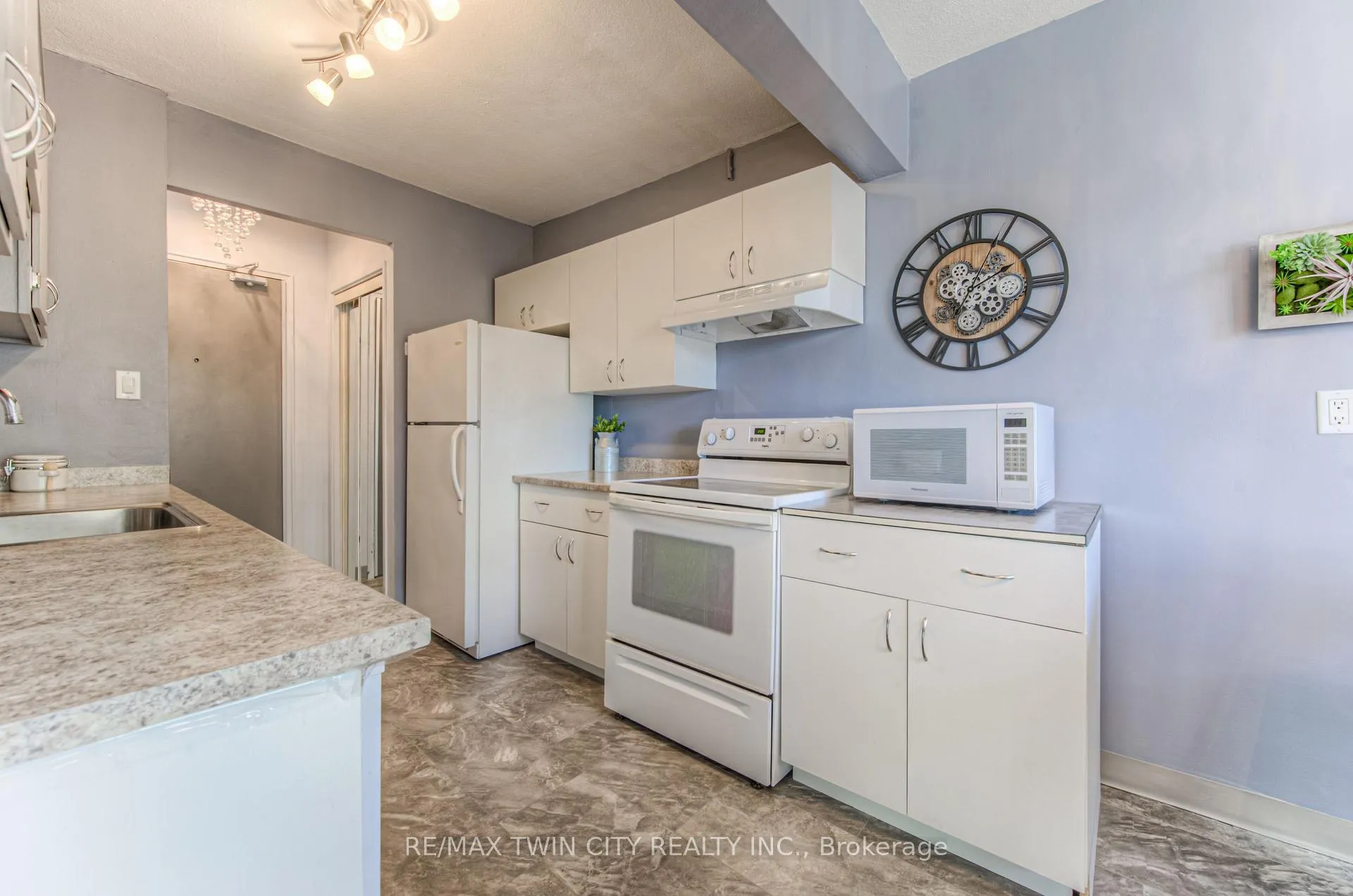 Photo 16 of Unit 201, 283 Fairway Road N, Kitchener, Centreville Chicopee — HOMEH