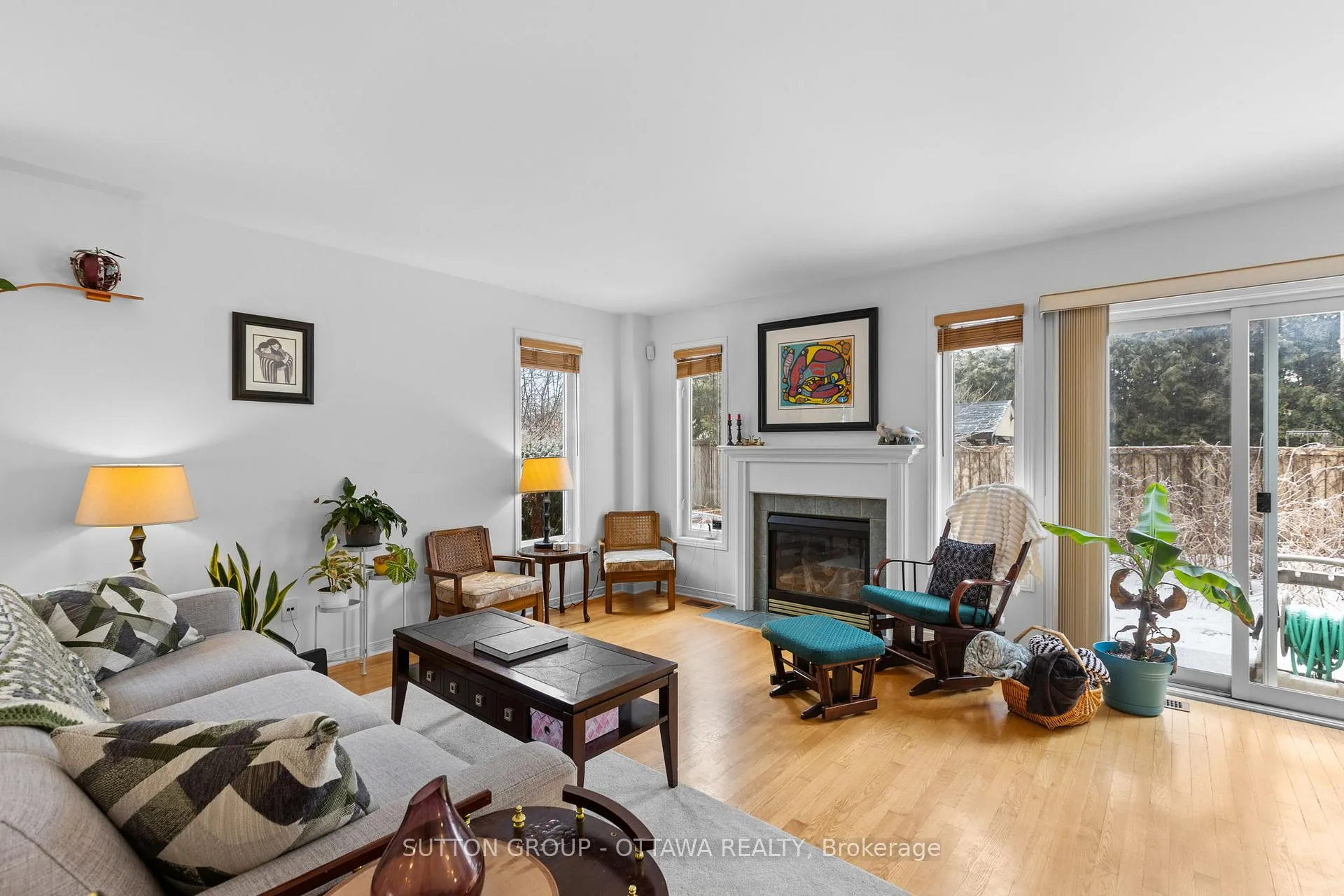 Photo 3 of Unit 11, 221 Station Boulevard, Ottawa, Riverview Park — HOMEH