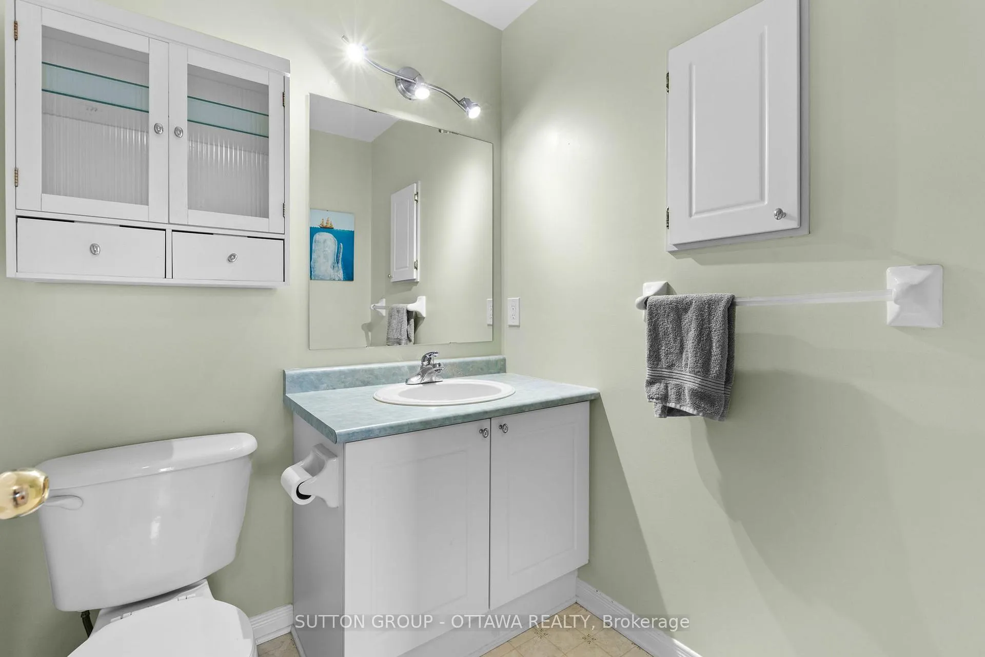Photo 21 of Unit 11, 221 Station Boulevard, Ottawa, Riverview Park — HOMEH