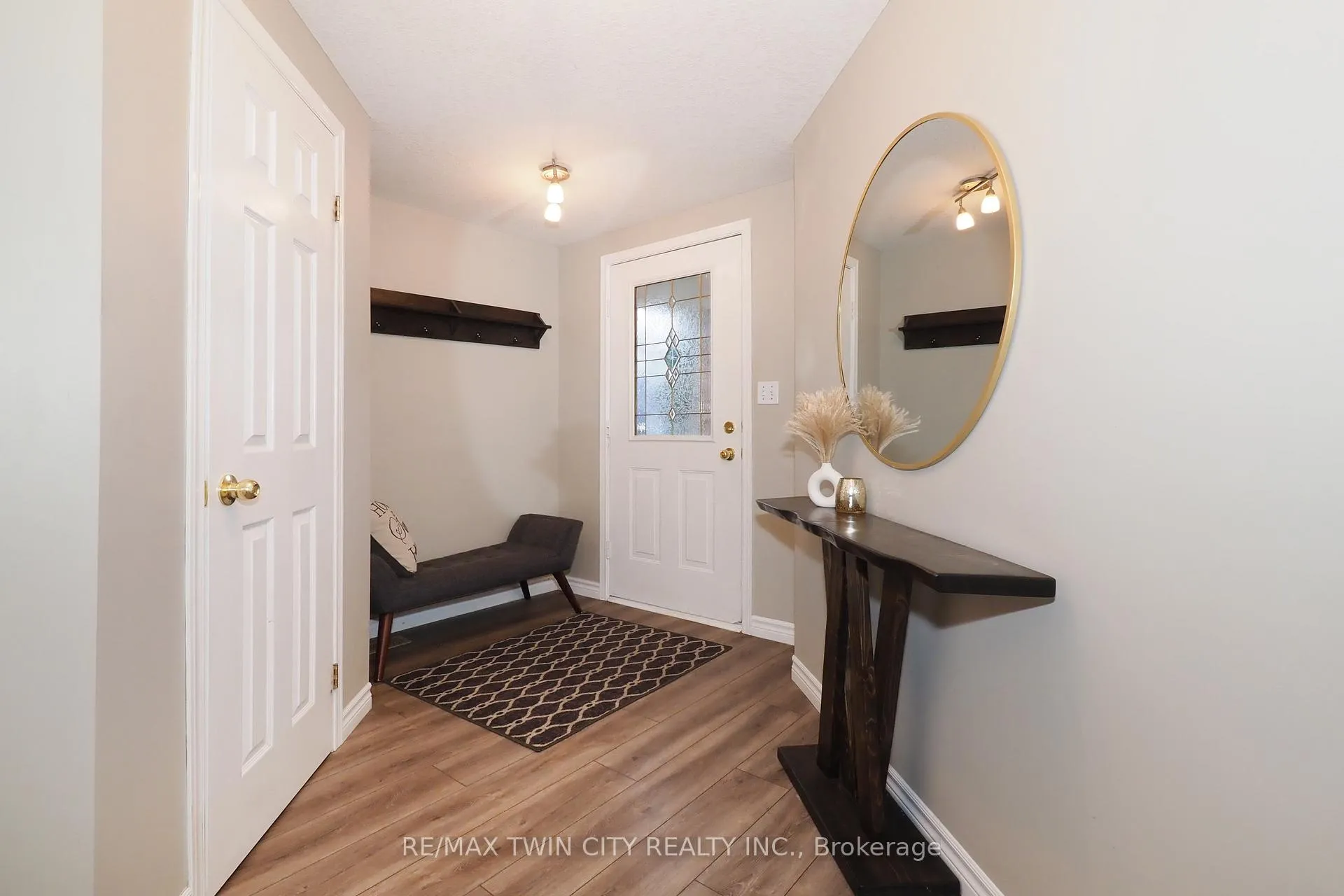 Photo 3 of 55 Bridlewreath Street, Kitchener — HOMEH