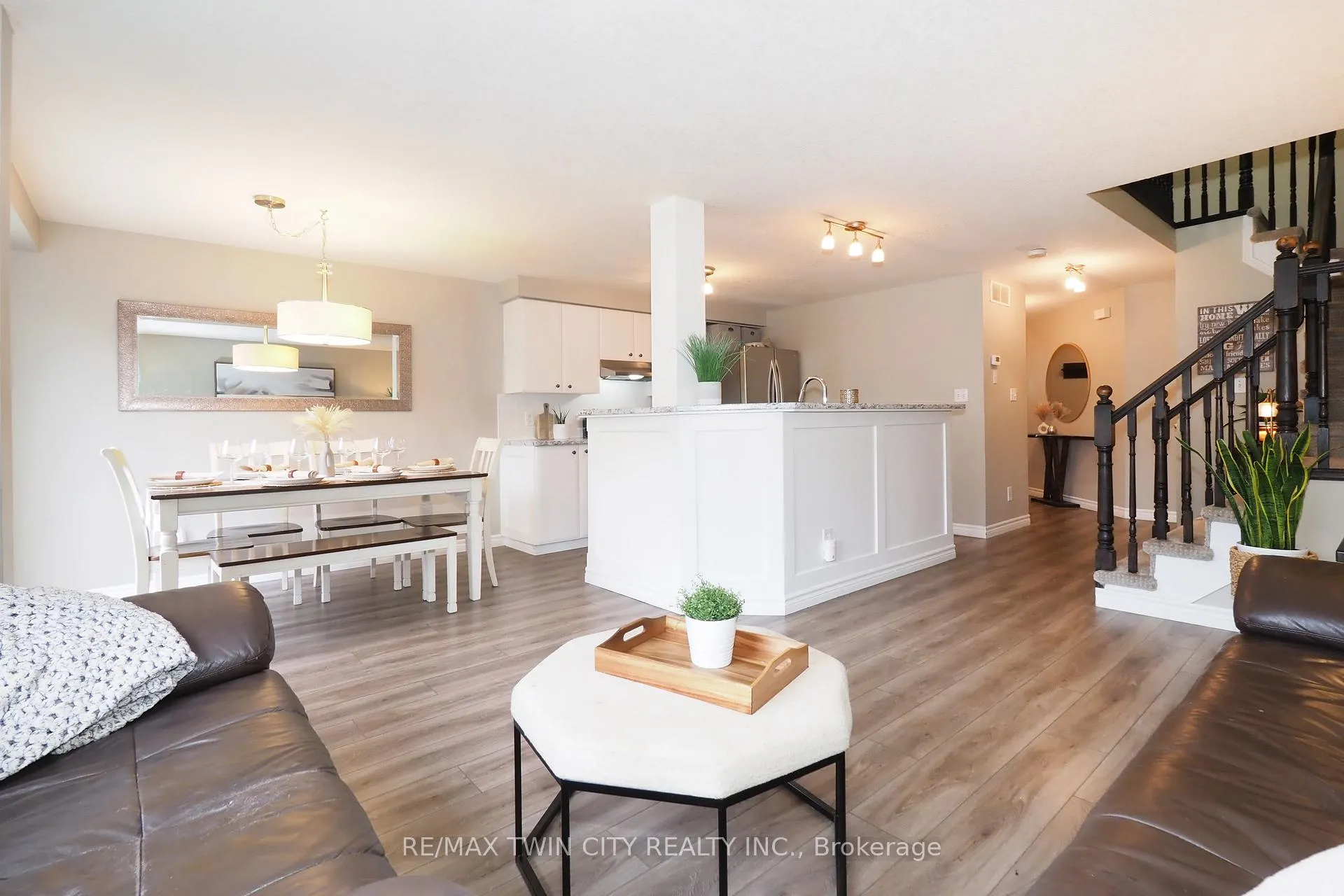 Photo 10 of 55 Bridlewreath Street, Kitchener — HOMEH