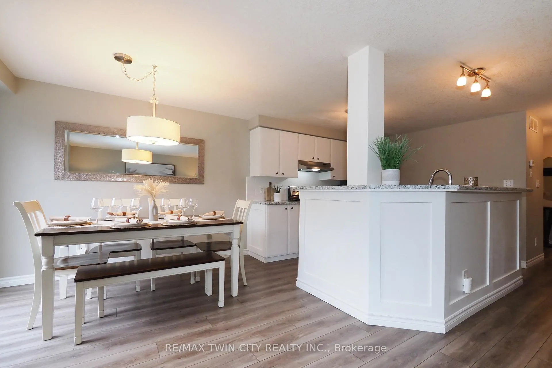 Photo 13 of 55 Bridlewreath Street, Kitchener — HOMEH