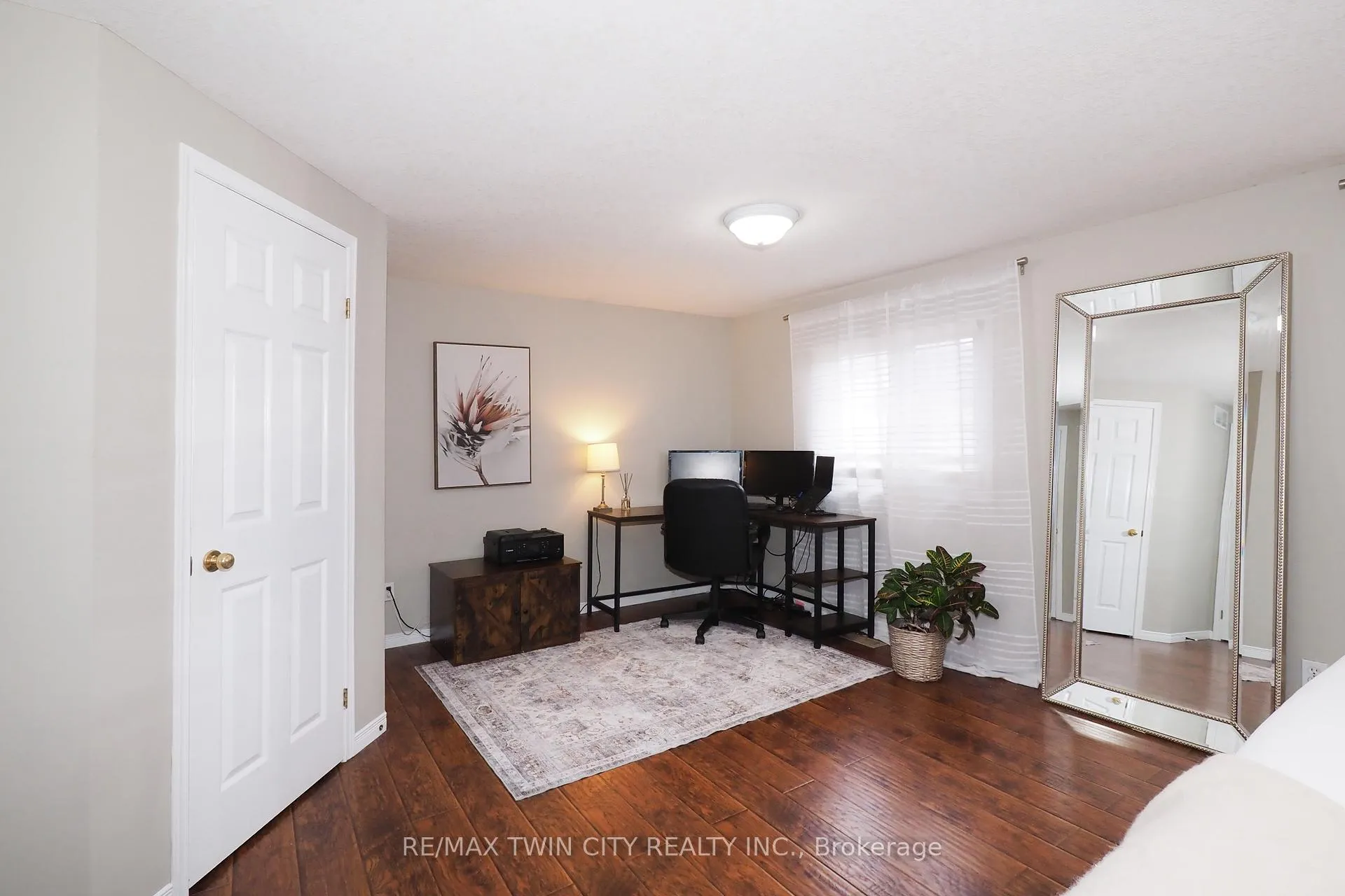 Photo 25 of 55 Bridlewreath Street, Kitchener — HOMEH