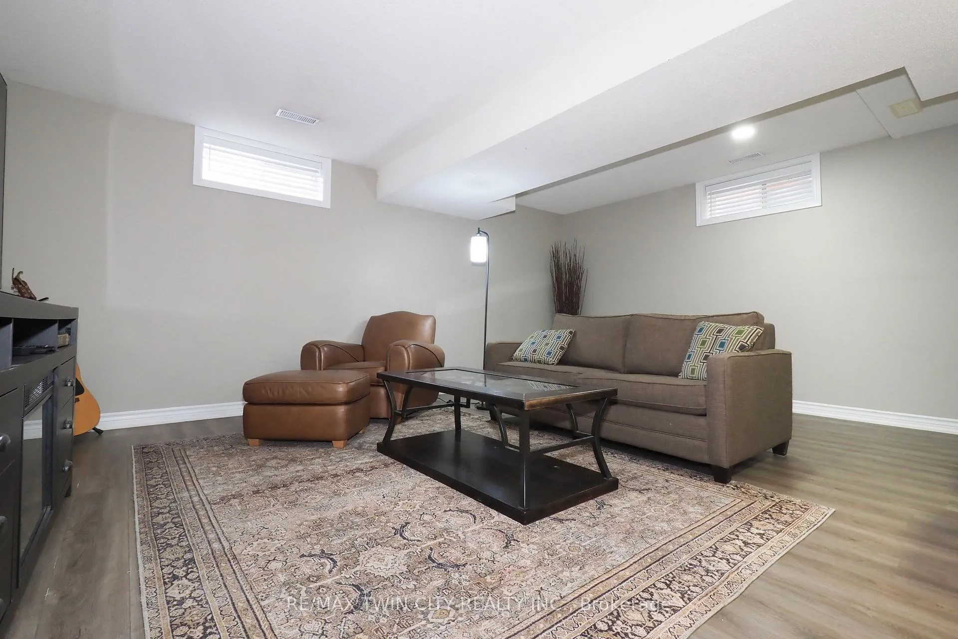 Photo 33 of 55 Bridlewreath Street, Kitchener — HOMEH