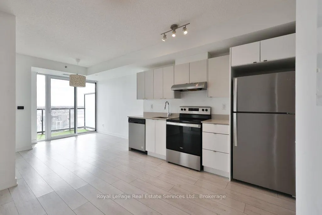 Photo 7 of Unit A605, 3210 Dakota Common, Burlington, Alton — HOMEH