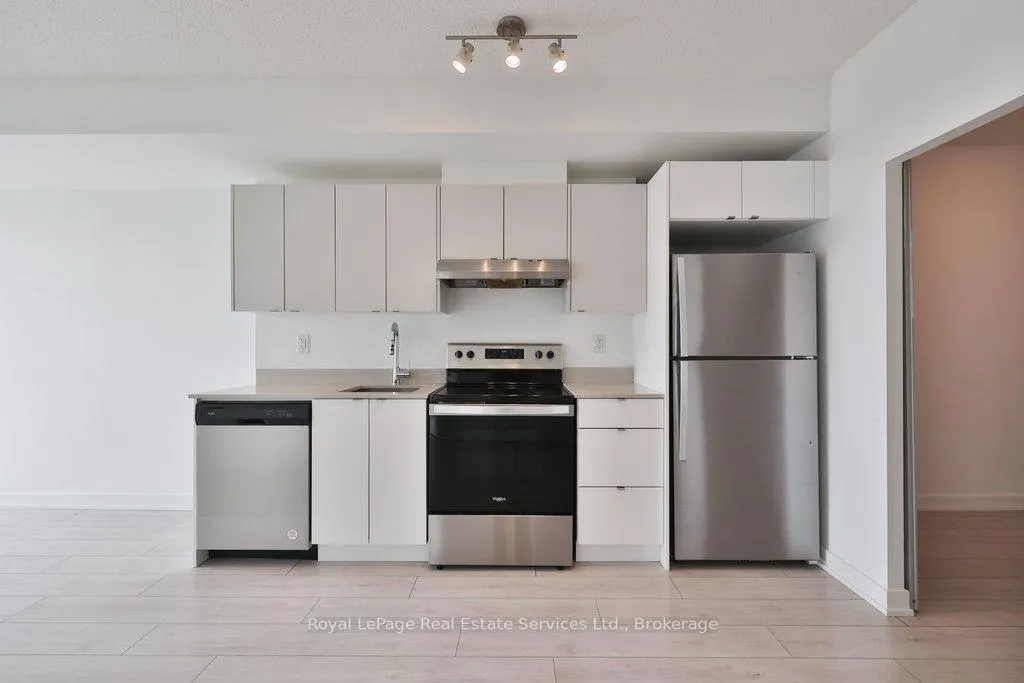 Photo 8 of Unit A605, 3210 Dakota Common, Burlington, Alton — HOMEH