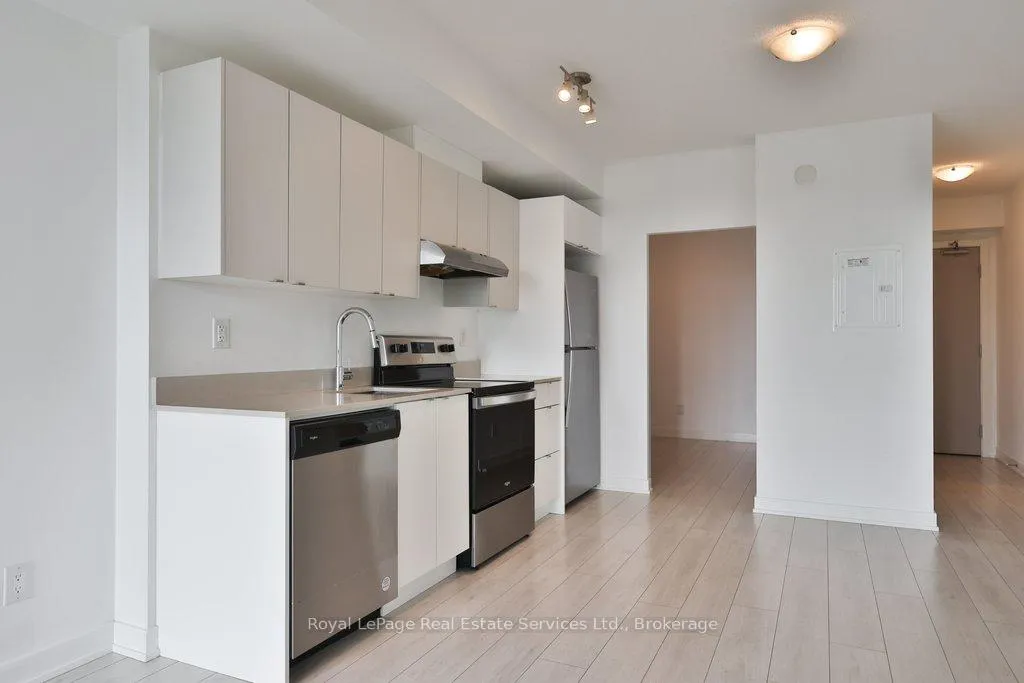 Photo 10 of Unit A605, 3210 Dakota Common, Burlington, Alton — HOMEH