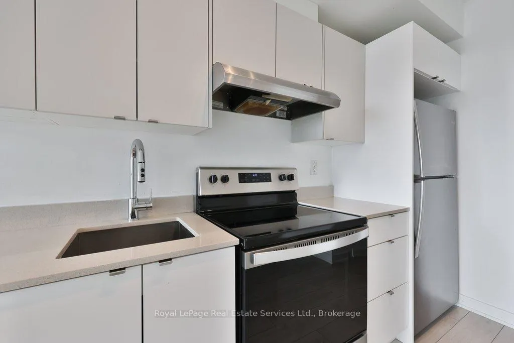 Photo 11 of Unit A605, 3210 Dakota Common, Burlington, Alton — HOMEH