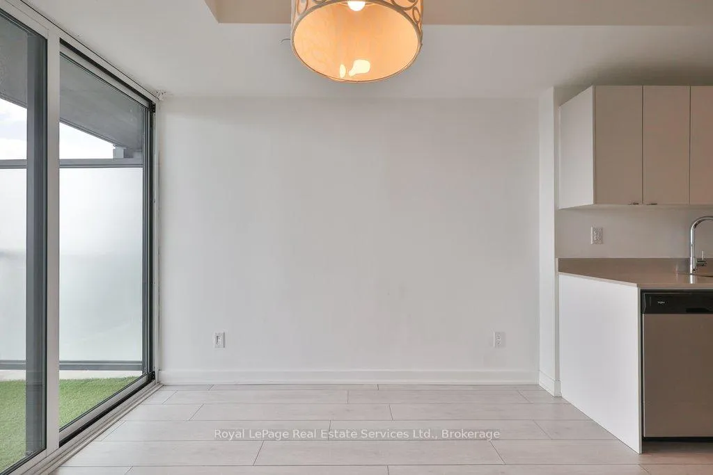 Photo 16 of Unit A605, 3210 Dakota Common, Burlington, Alton — HOMEH