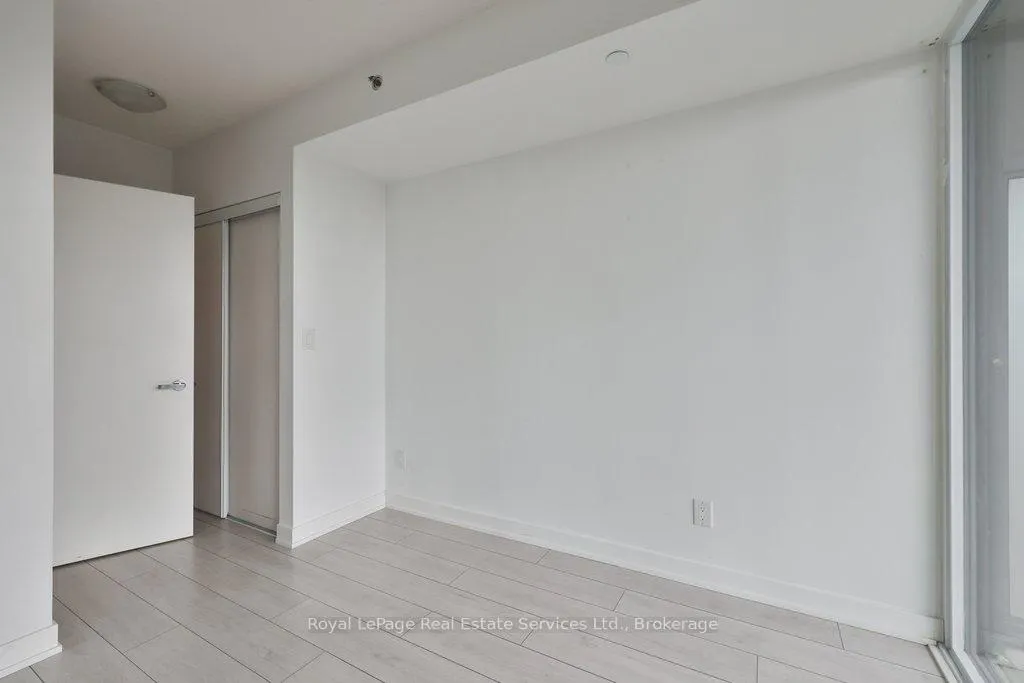 Photo 23 of Unit A605, 3210 Dakota Common, Burlington, Alton — HOMEH