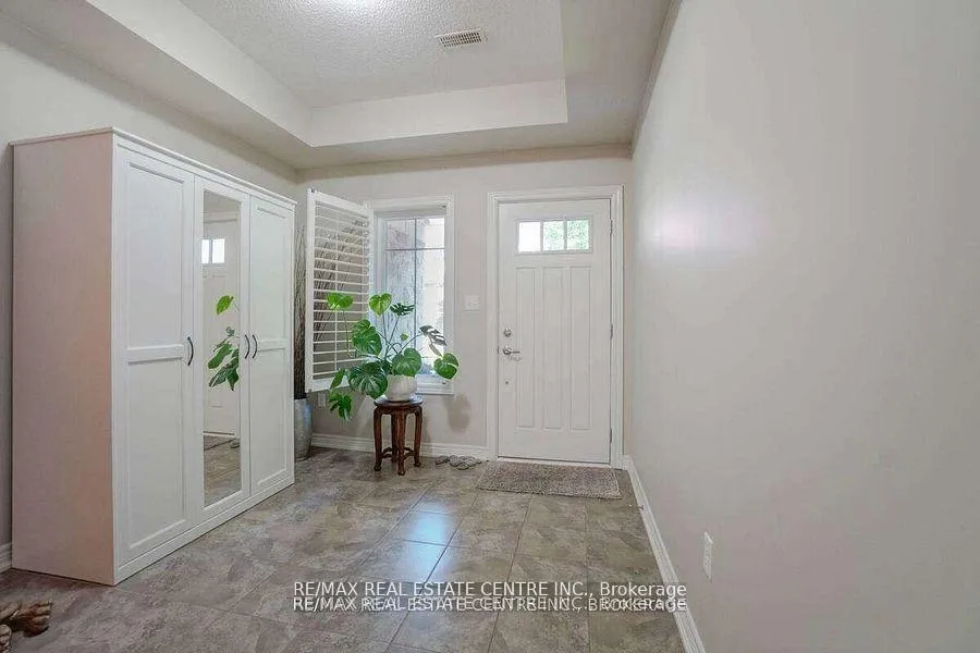 Photo 4 of Unit 17, 362 Plains Road E, Burlington, LaSalle — HOMEH