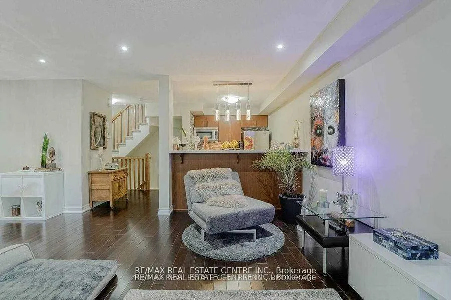 Photo 6 of Unit 17, 362 Plains Road E, Burlington, LaSalle — HOMEH
