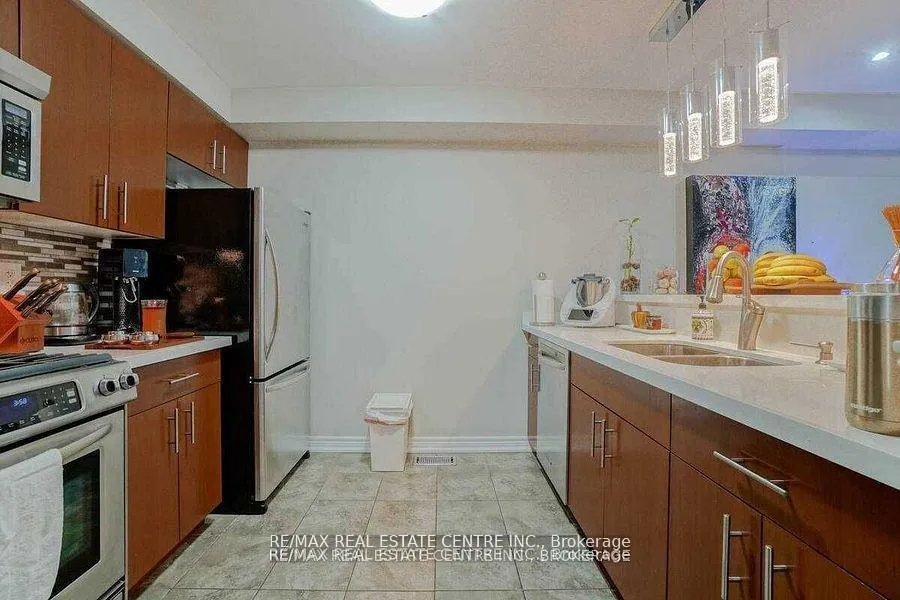 Photo 11 of Unit 17, 362 Plains Road E, Burlington, LaSalle — HOMEH