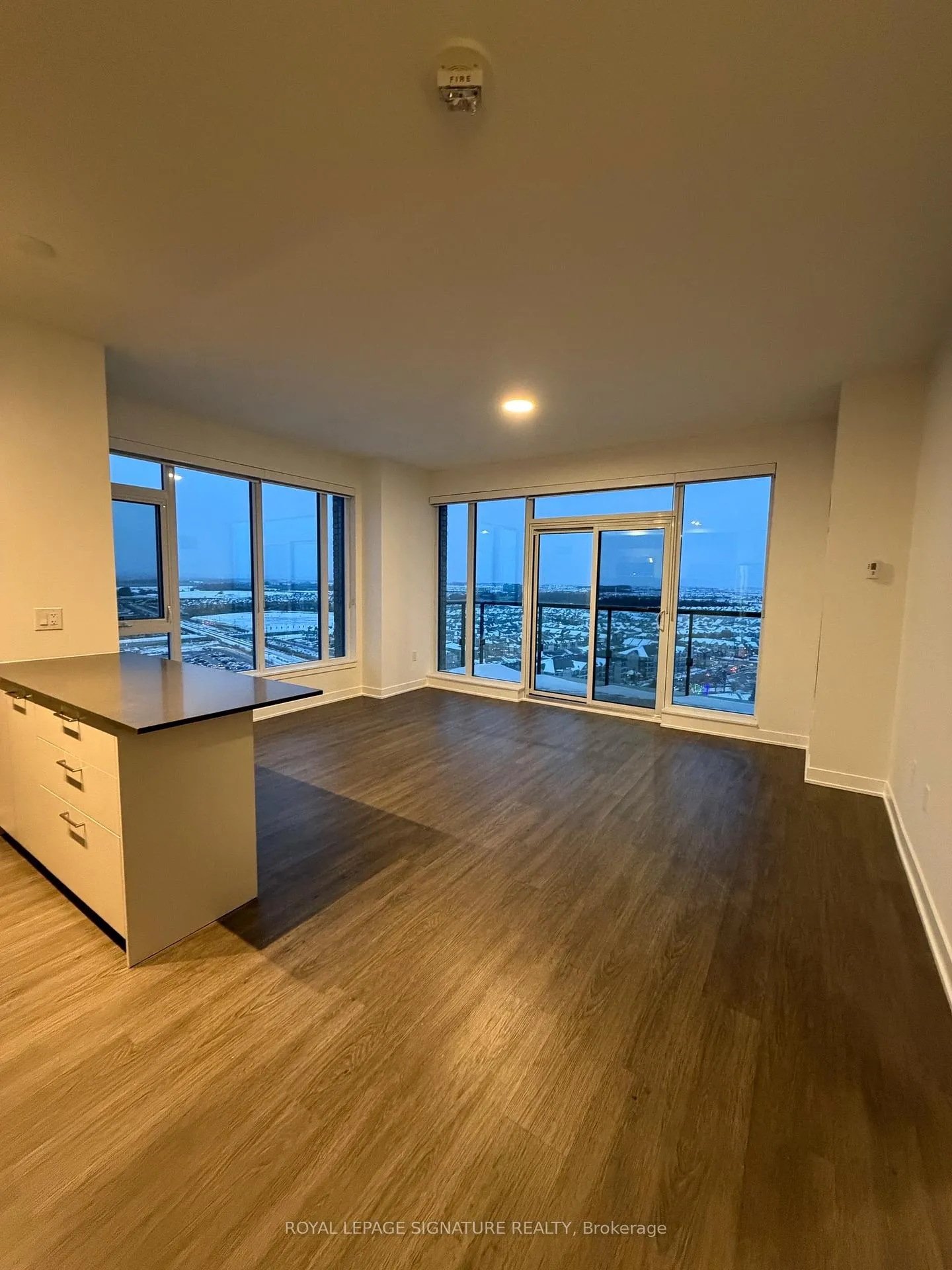 Photo 3 of Unit 2110, 40 Lagerfeld Drive, Brampton, Northwest Brampton — HOMEH