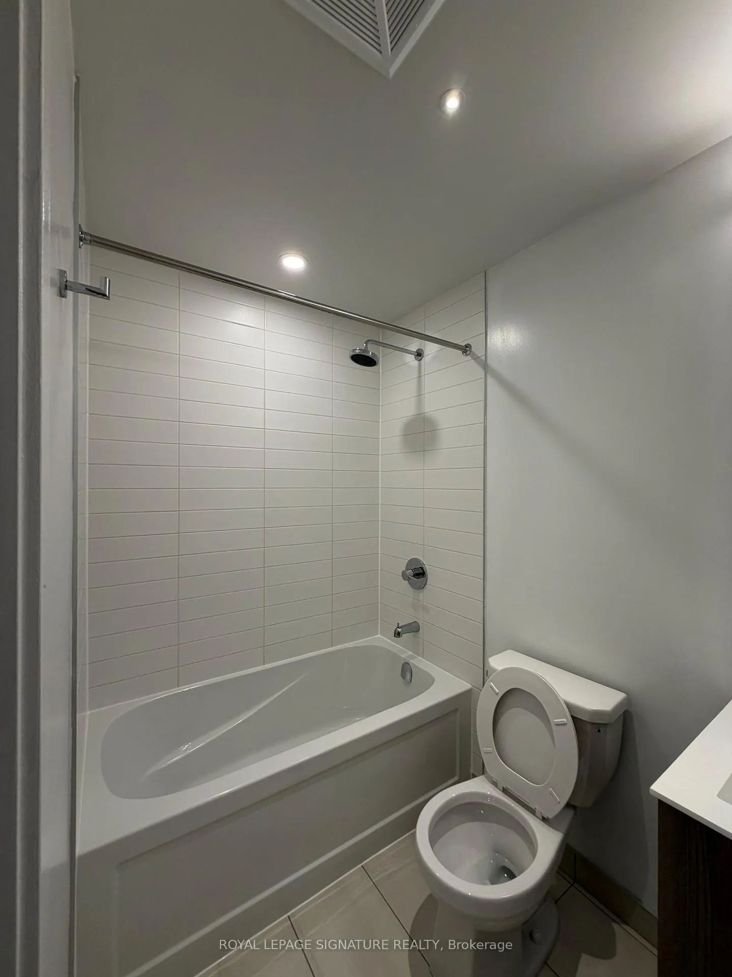 Photo 8 of Unit 2110, 40 Lagerfeld Drive, Brampton, Northwest Brampton — HOMEH