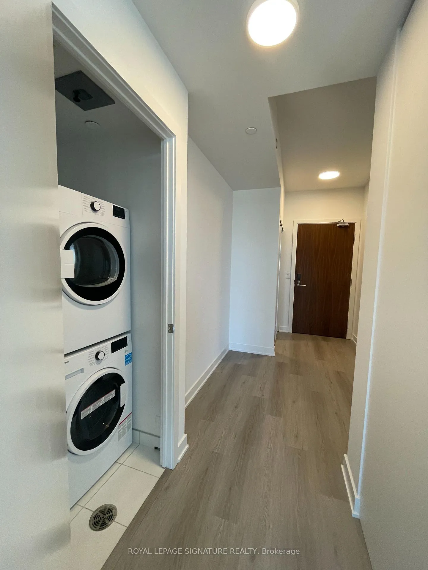 Photo 6 of Unit 1601, 40 Lagerfeld Drive, Brampton, Northwest Brampton — HOMEH