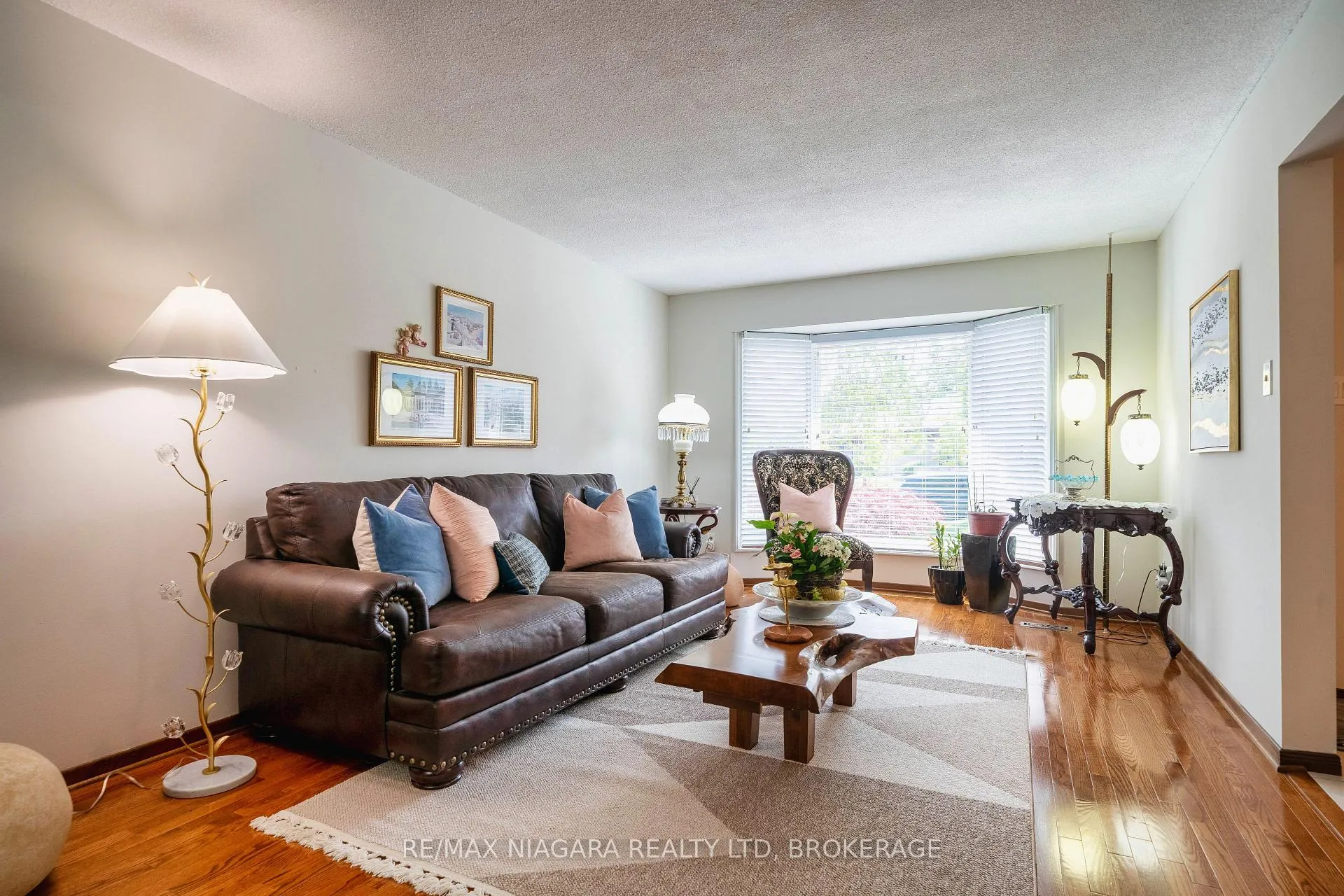 Photo 8 of 621 Lake Street, St. Catharines, Lakeshore — HOMEH