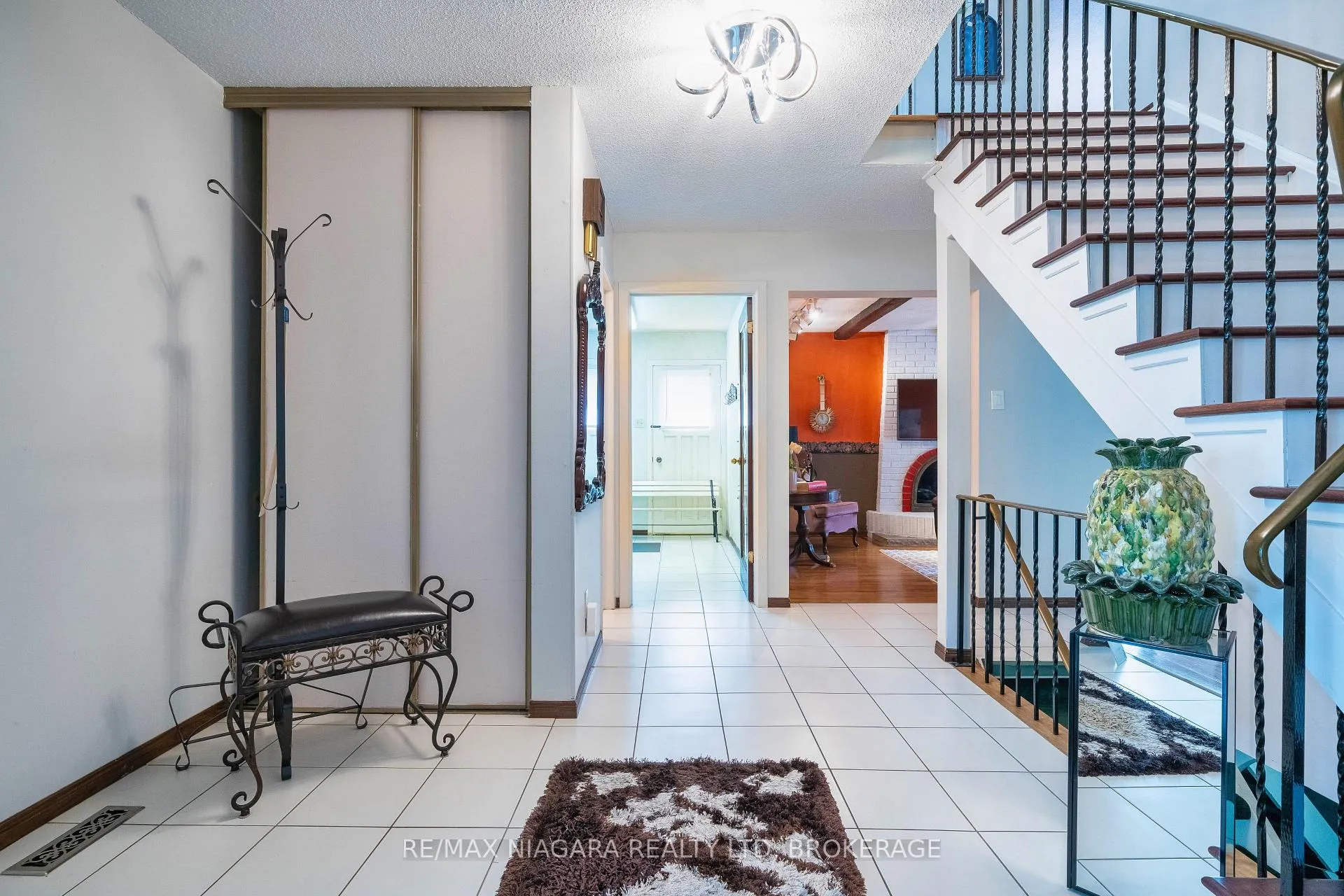 Photo 19 of 621 Lake Street, St. Catharines, Lakeshore — HOMEH