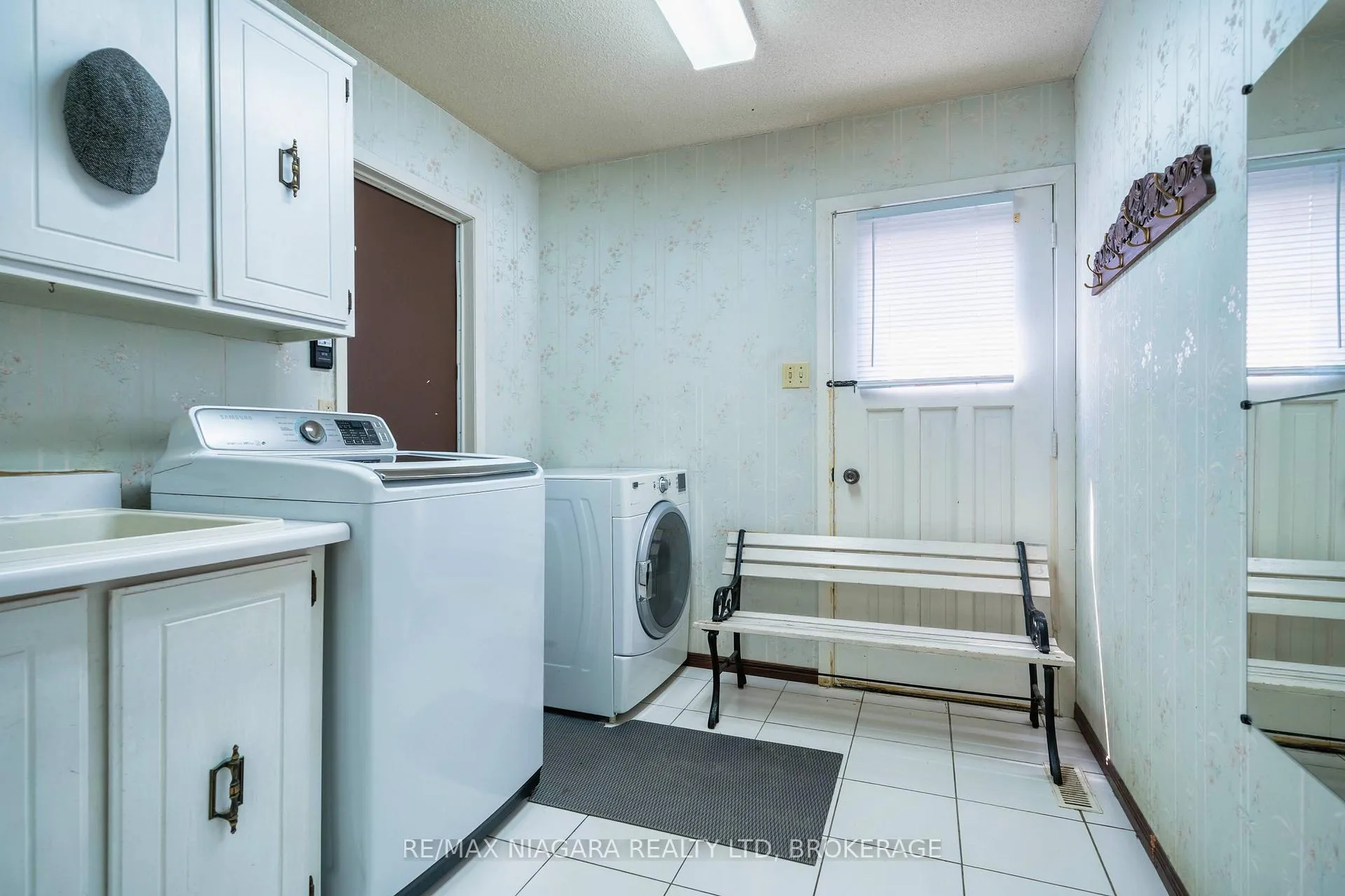 Photo 21 of 621 Lake Street, St. Catharines, Lakeshore — HOMEH