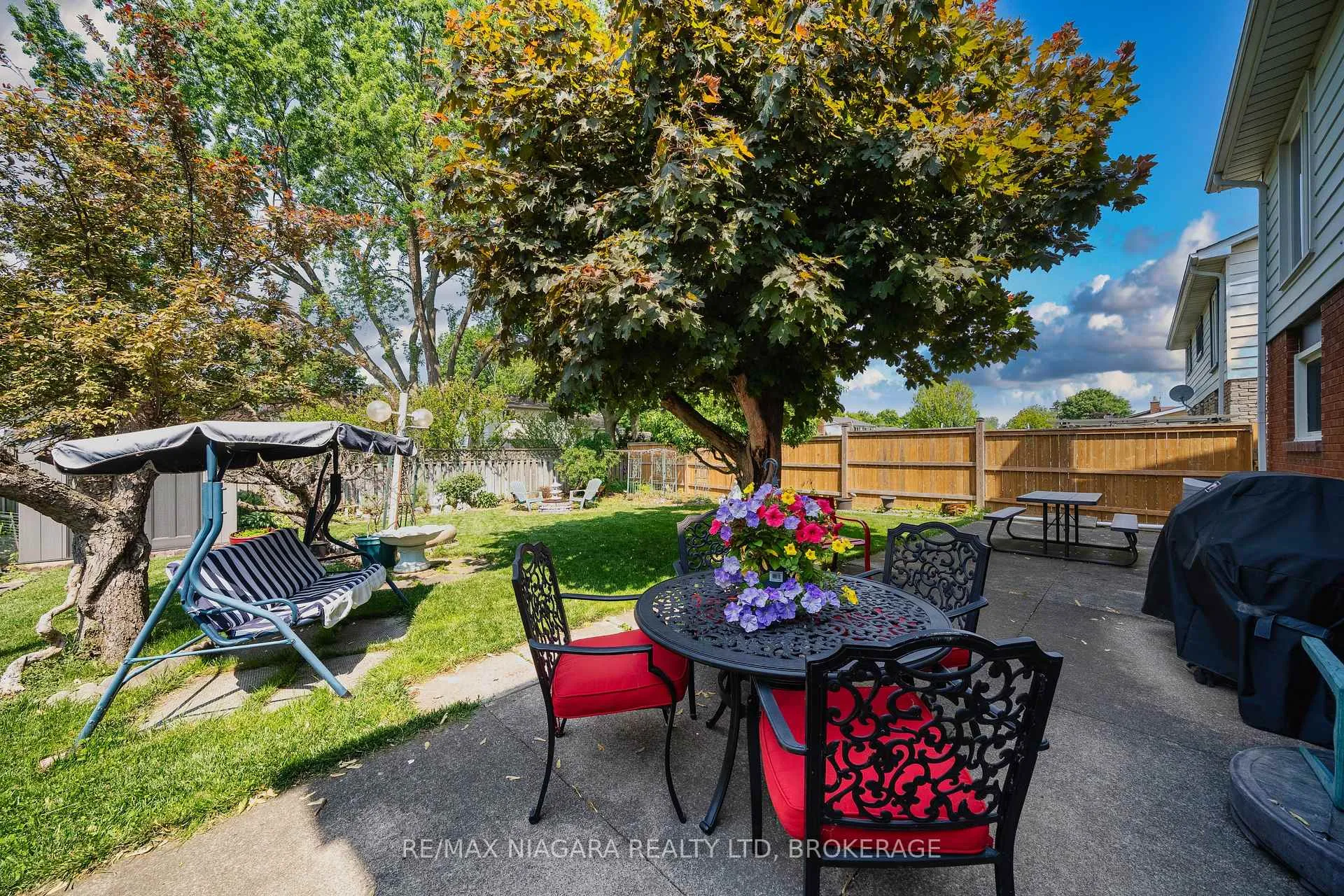 Photo 37 of 621 Lake Street, St. Catharines, Lakeshore — HOMEH