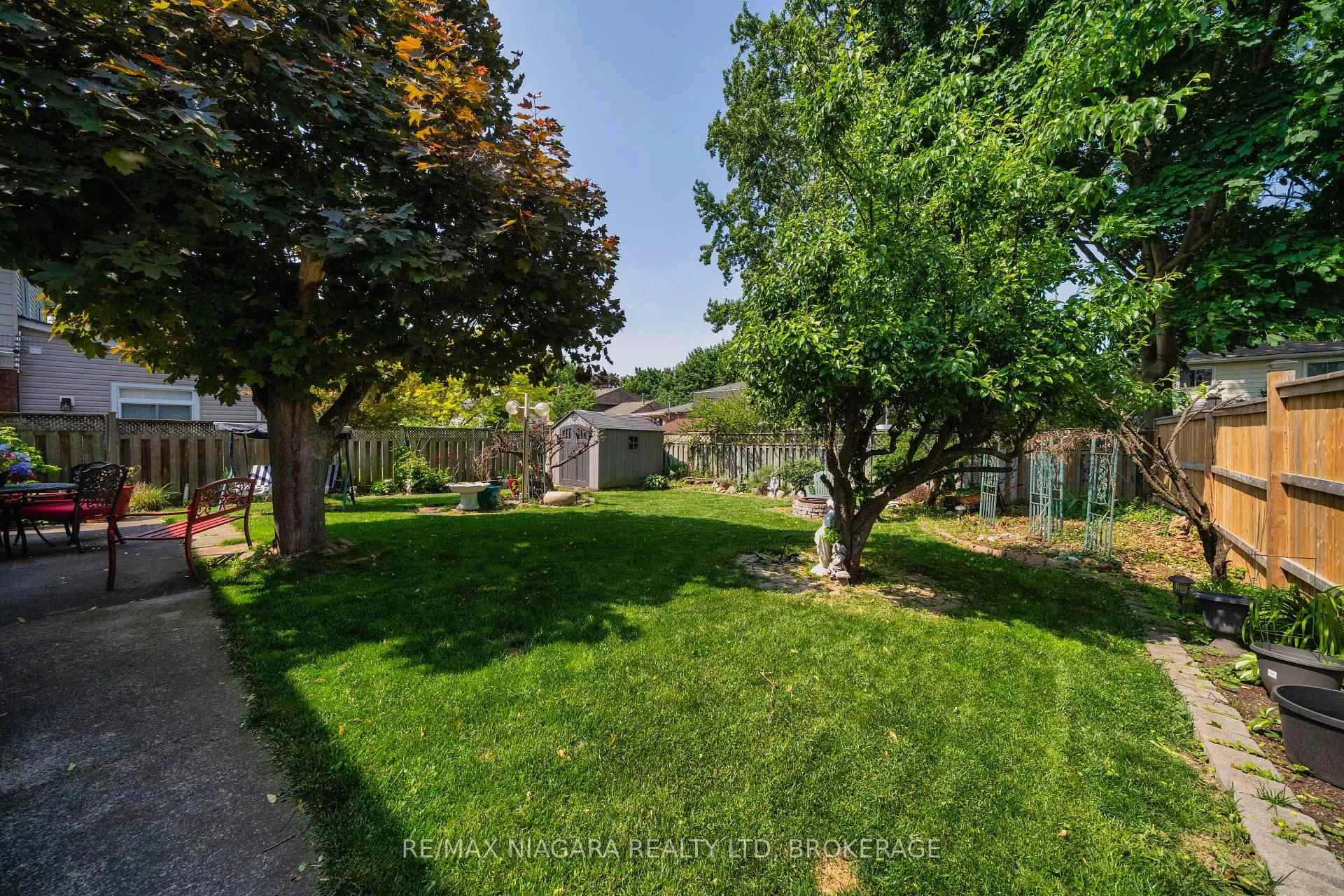 Photo 38 of 621 Lake Street, St. Catharines, Lakeshore — HOMEH