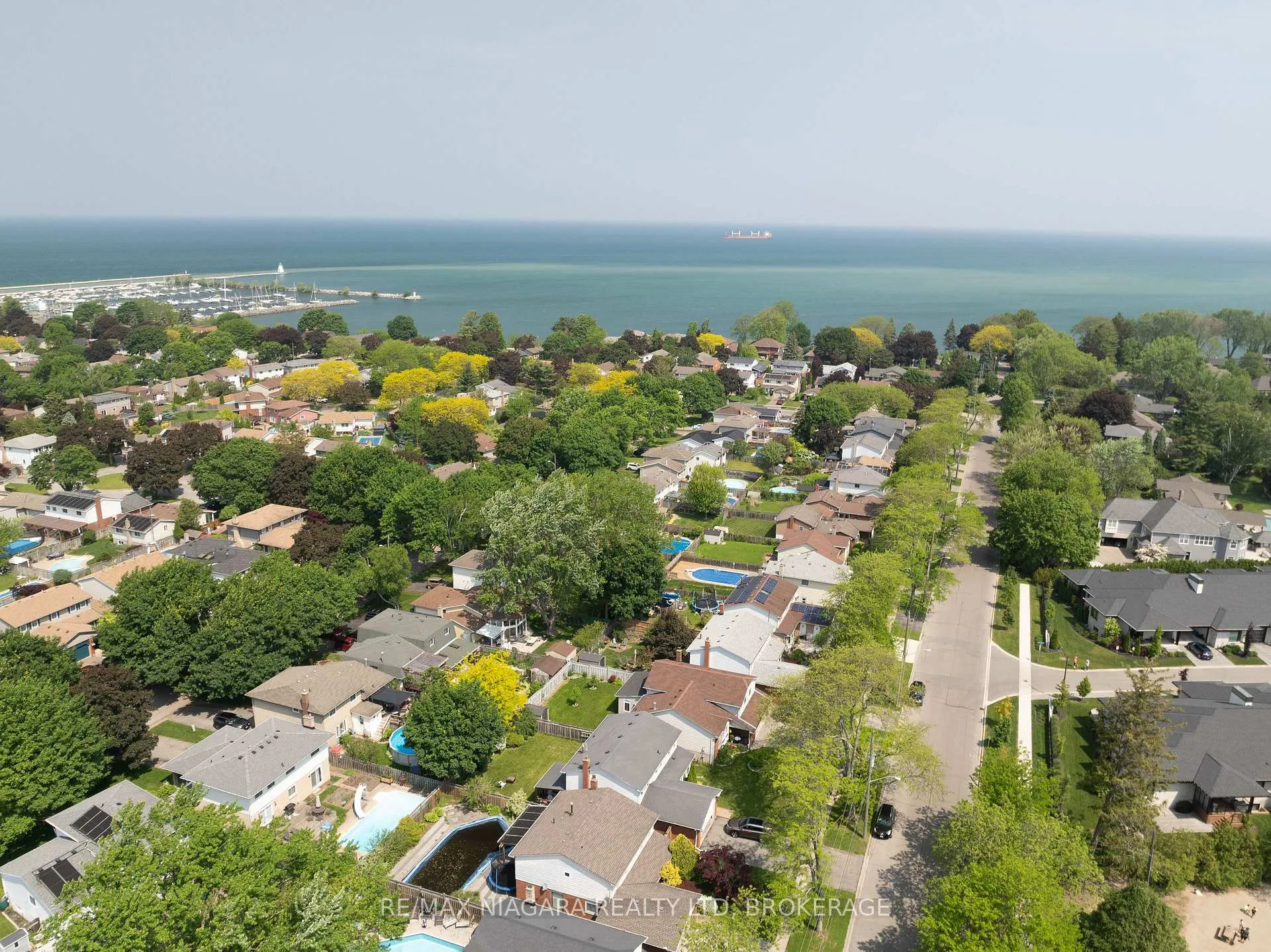 Photo 43 of 621 Lake Street, St. Catharines, Lakeshore — HOMEH
