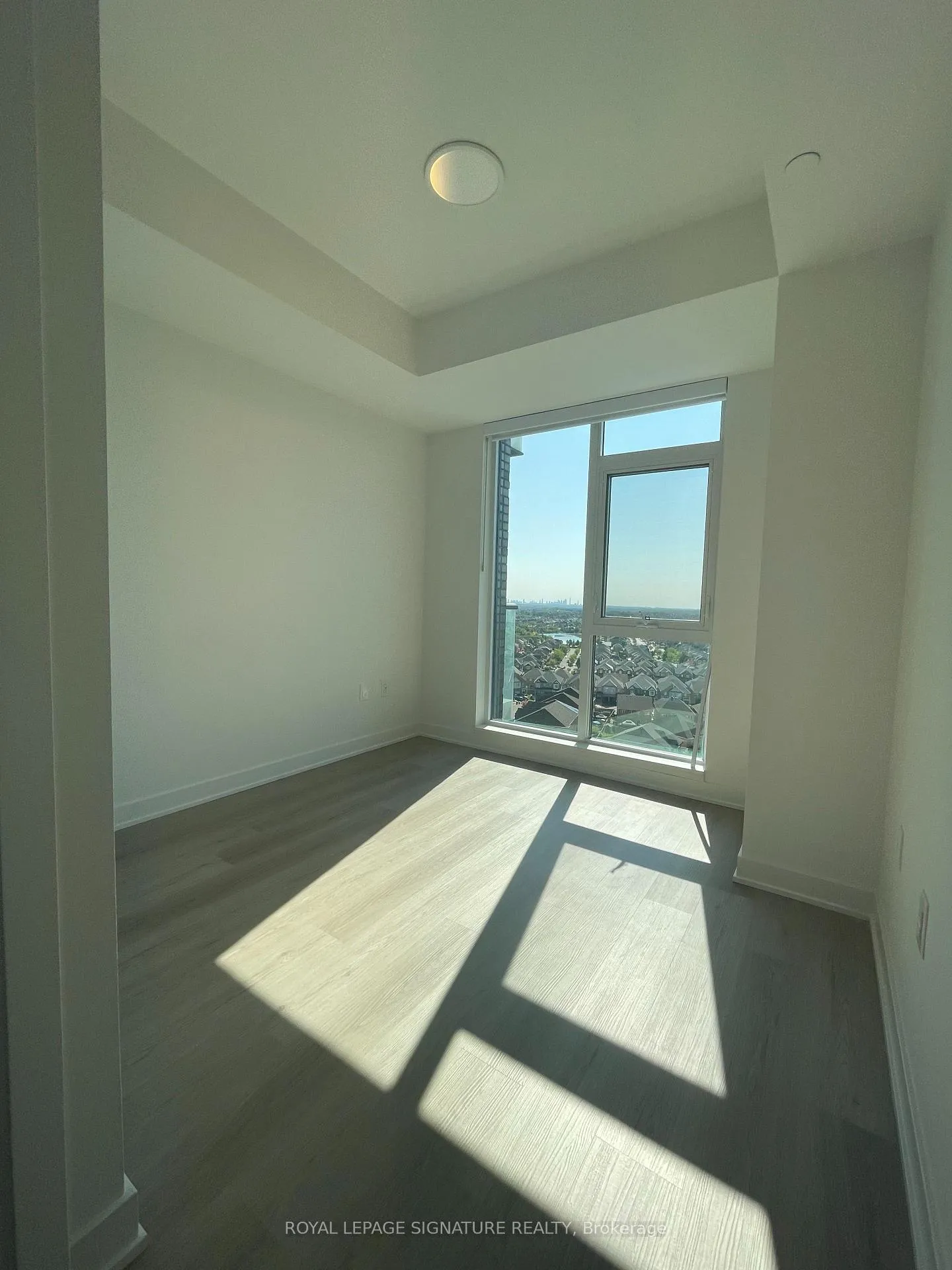 Photo 6 of Unit 2505, 40 Lagerfeld Drive, Brampton, Northwest Brampton — HOMEH
