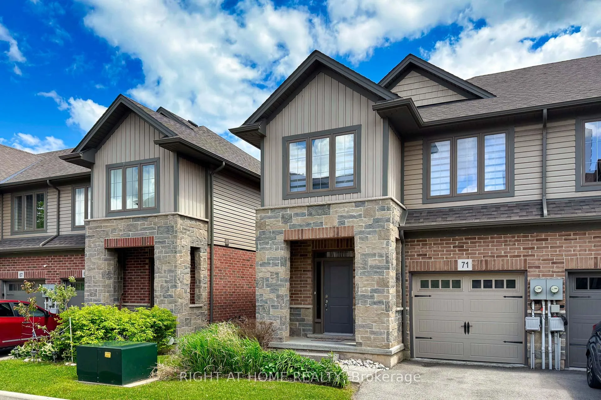 Front of 71 Southshore Crescent