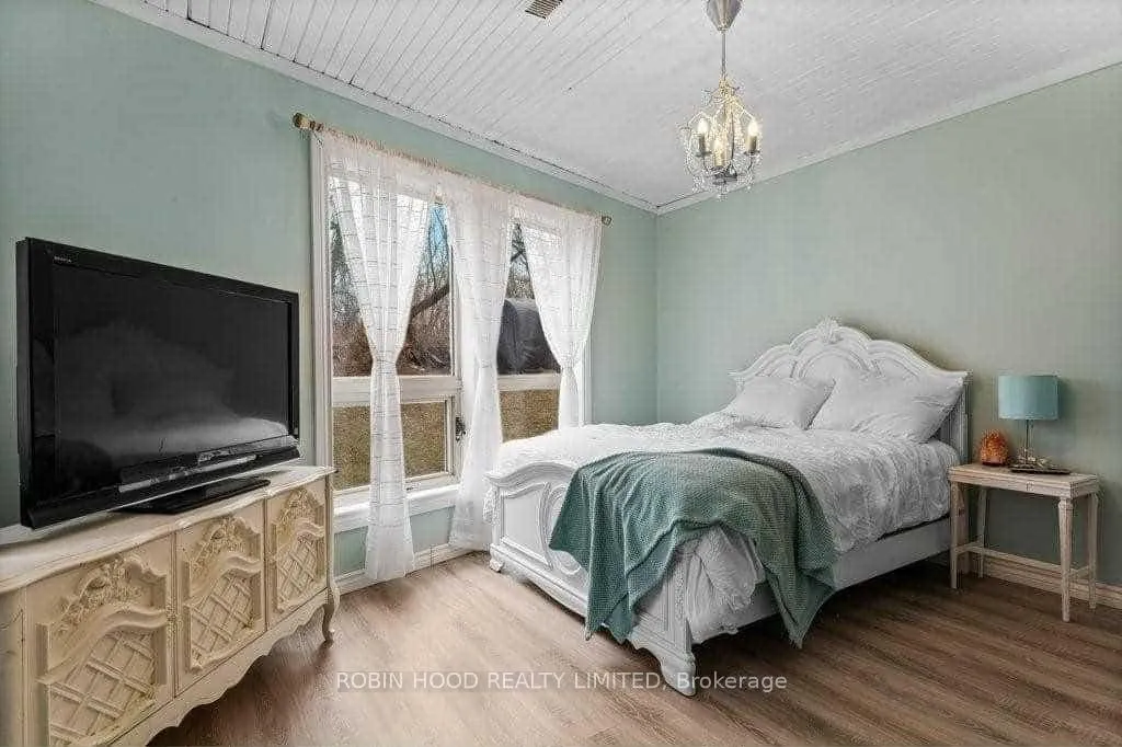 Photo 12 of 76 Dover Street, Haldimand, Dunnville — HOMEH