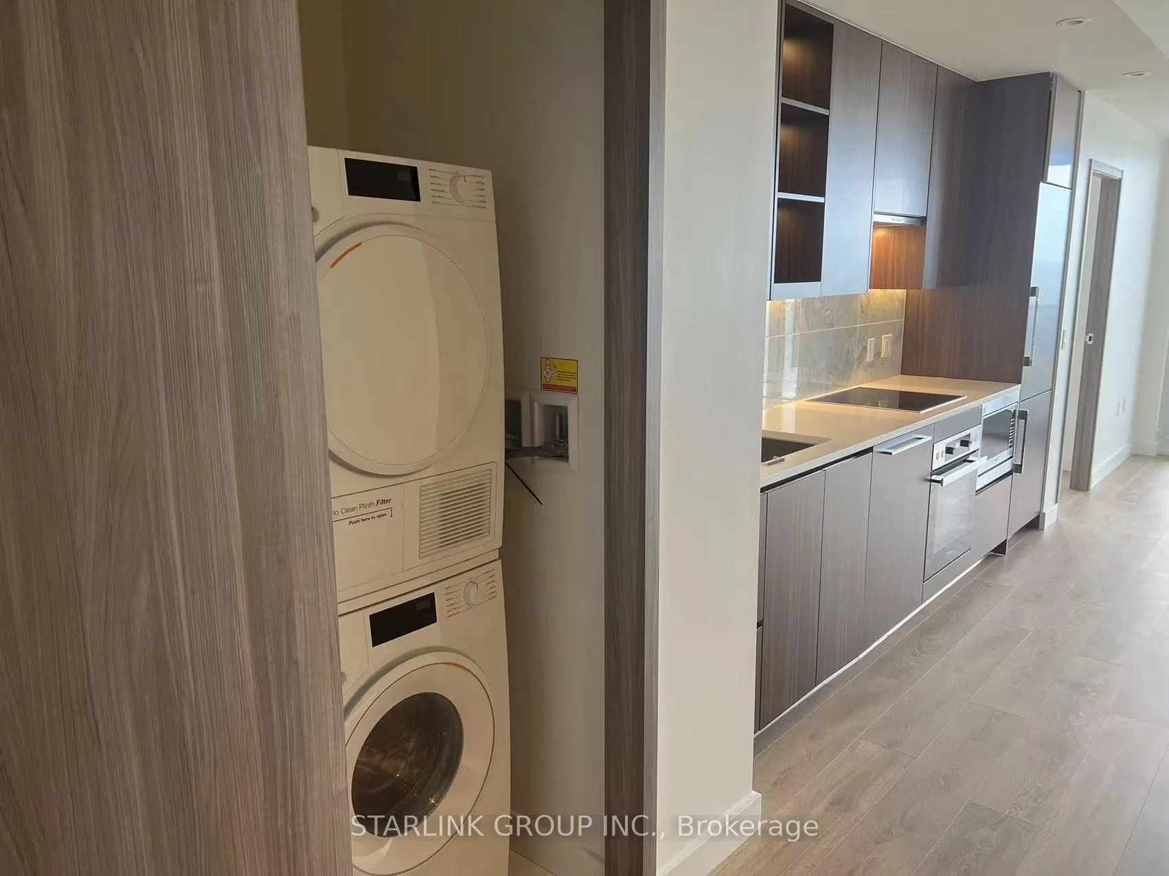 Photo 4 of Unit 2610, 95 Mcmahon Drive, North York, Bayview Village — HOMEH