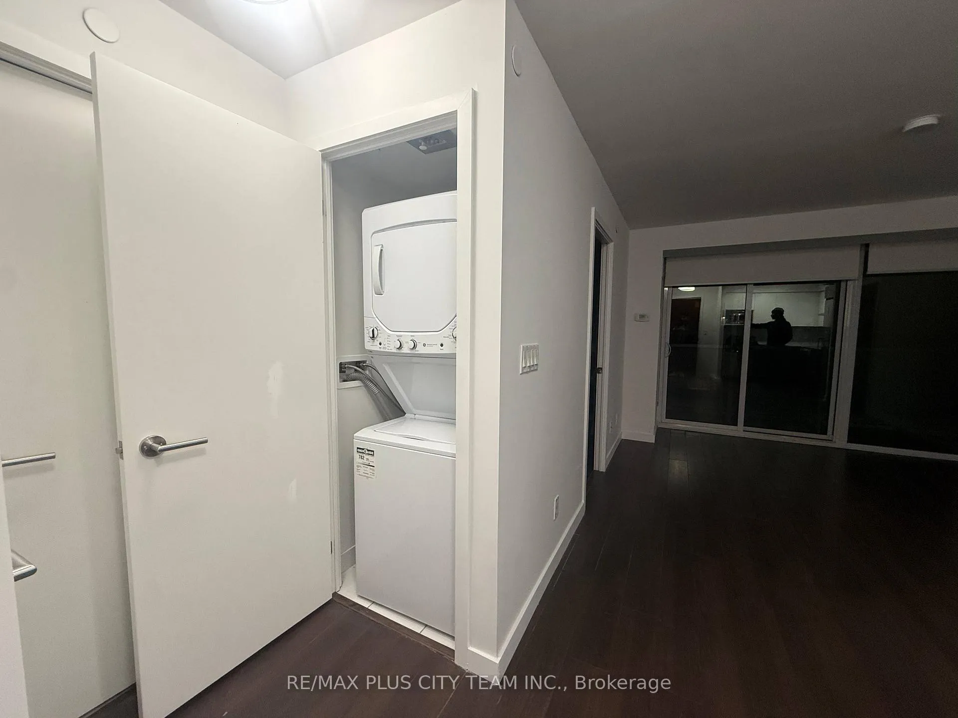 Photo 11 of Unit 502, 120 Varna Drive, Toronto, Englemount-Lawrence — HOMEH