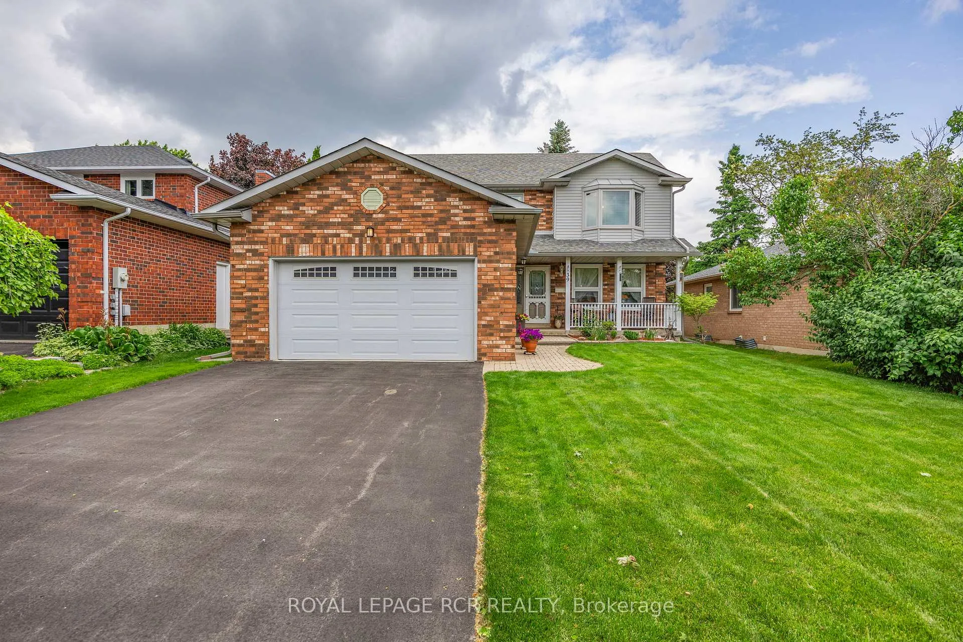 Front of 39 Passmore Avenue