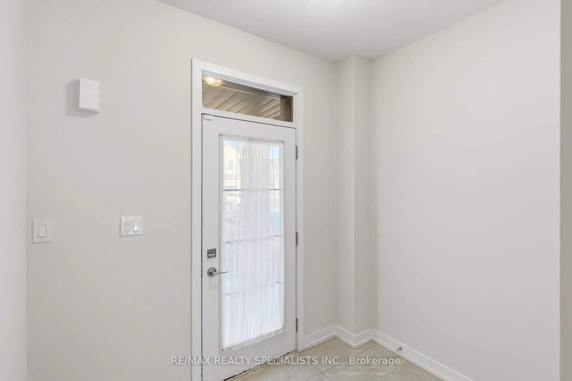 Photo 5 of 12 Lavender Road, Thorold, Hurricane/Merrittville — HOMEH