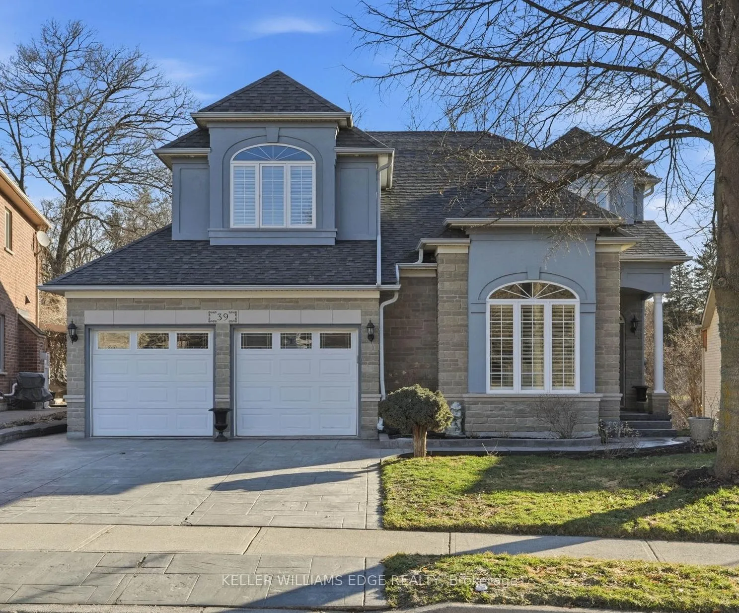 Photo 1 of 39 Winegarden Trail, Hamilton, Dundas — HOMEH