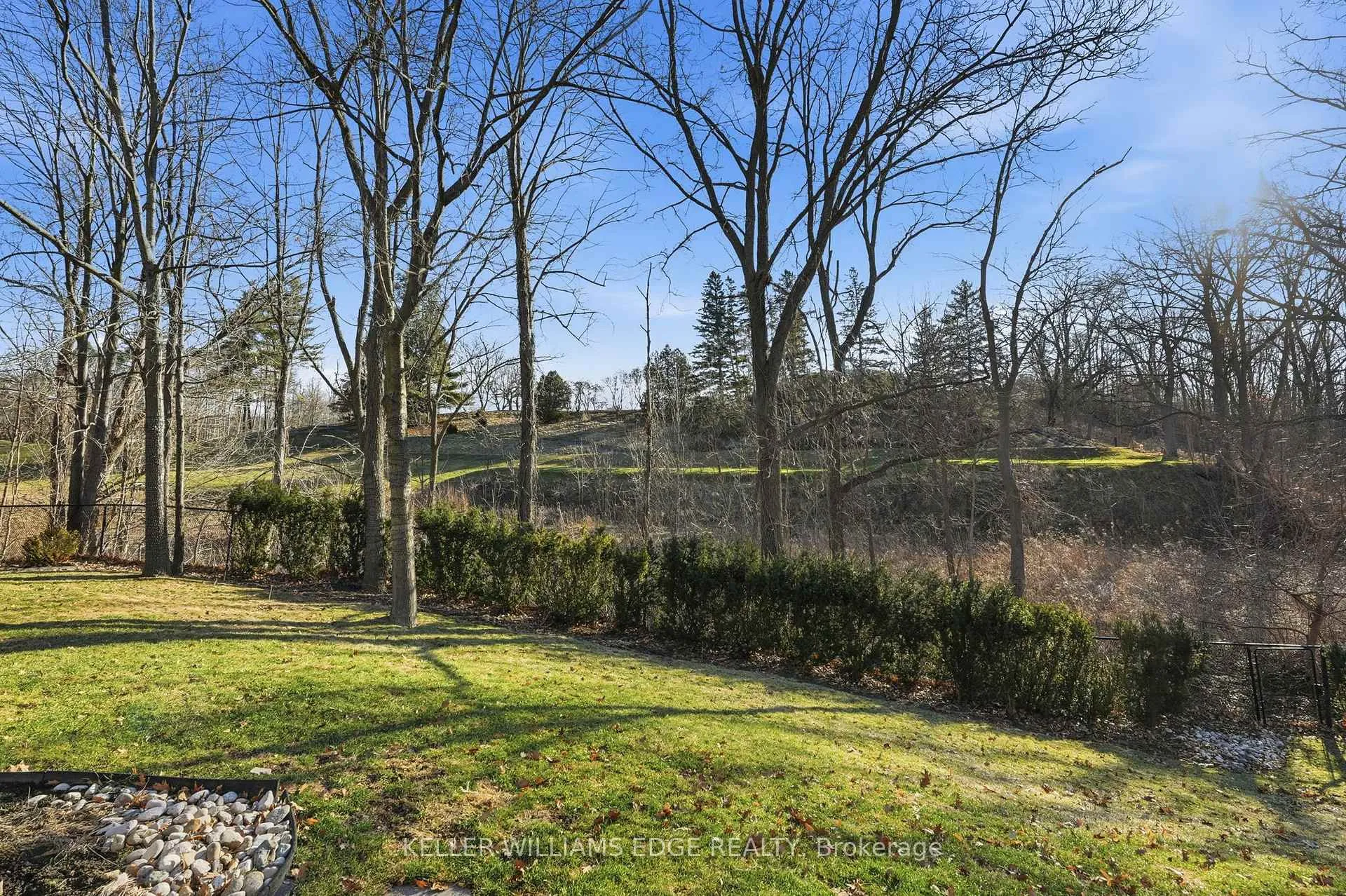 Photo 47 of 39 Winegarden Trail, Hamilton, Dundas — HOMEH