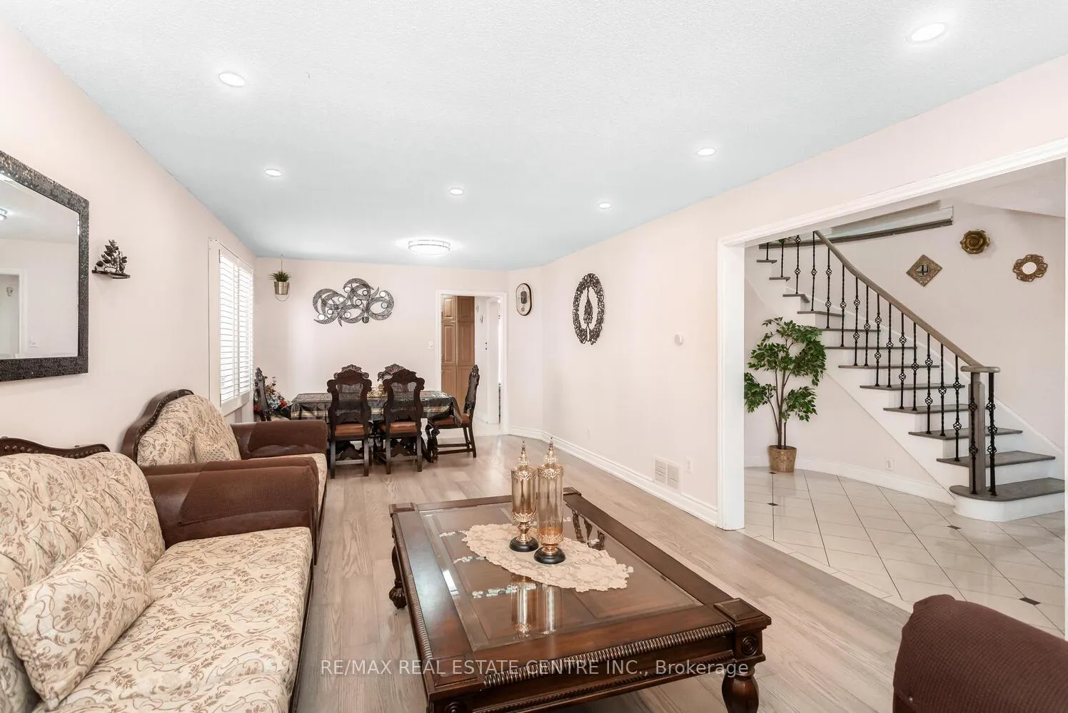 Photo 9 of 41 Presidential Street, Vaughan, East Woodbridge — HOMEH