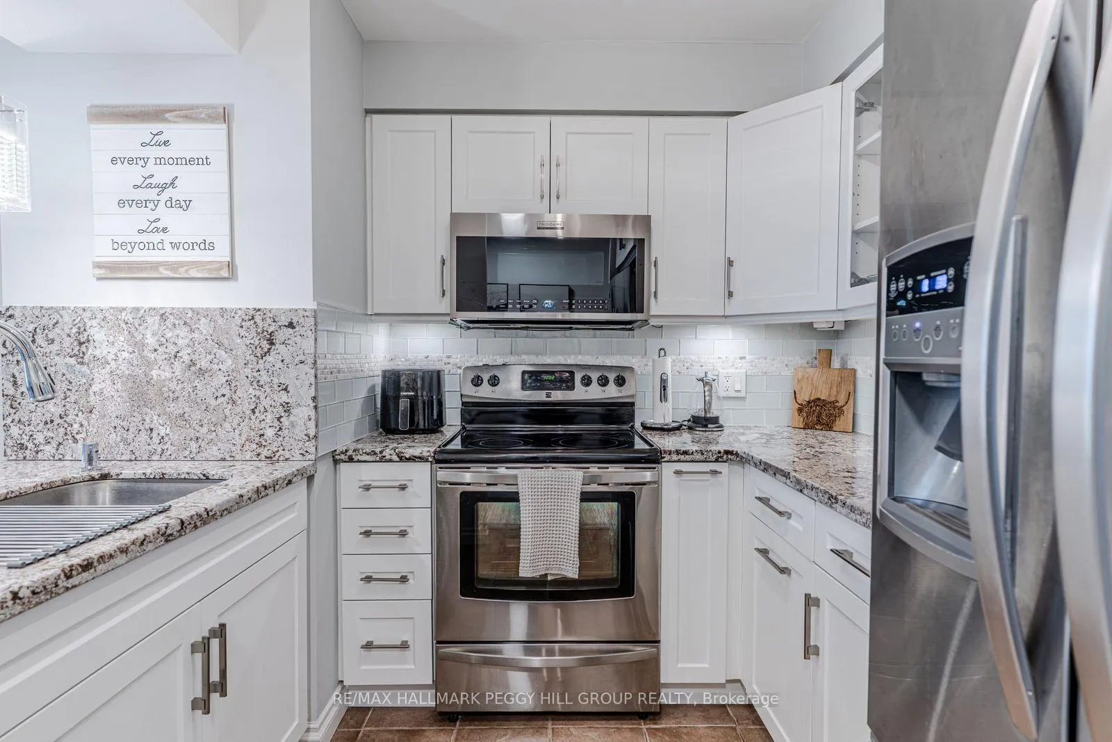 Photo 7 of Unit 1103, 150 Dunlop Street E, Barrie, City Centre — HOMEH