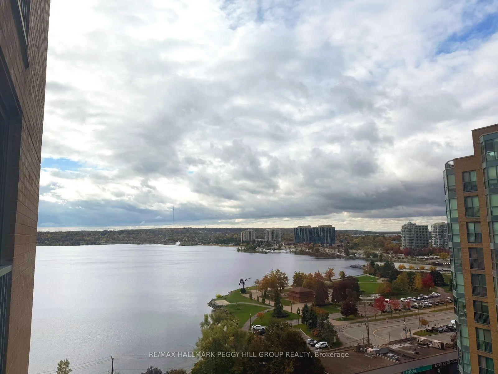 Photo 13 of Unit 1103, 150 Dunlop Street E, Barrie, City Centre — HOMEH