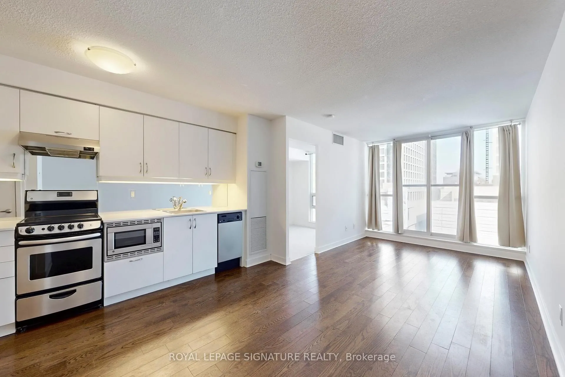 Photo 1 of Unit 720, 320 Richmond Street, Toronto, Moss Park — HOMEH